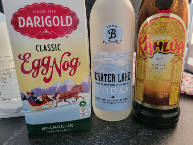 Easy Eggnog White Russian Cocktail Recipe