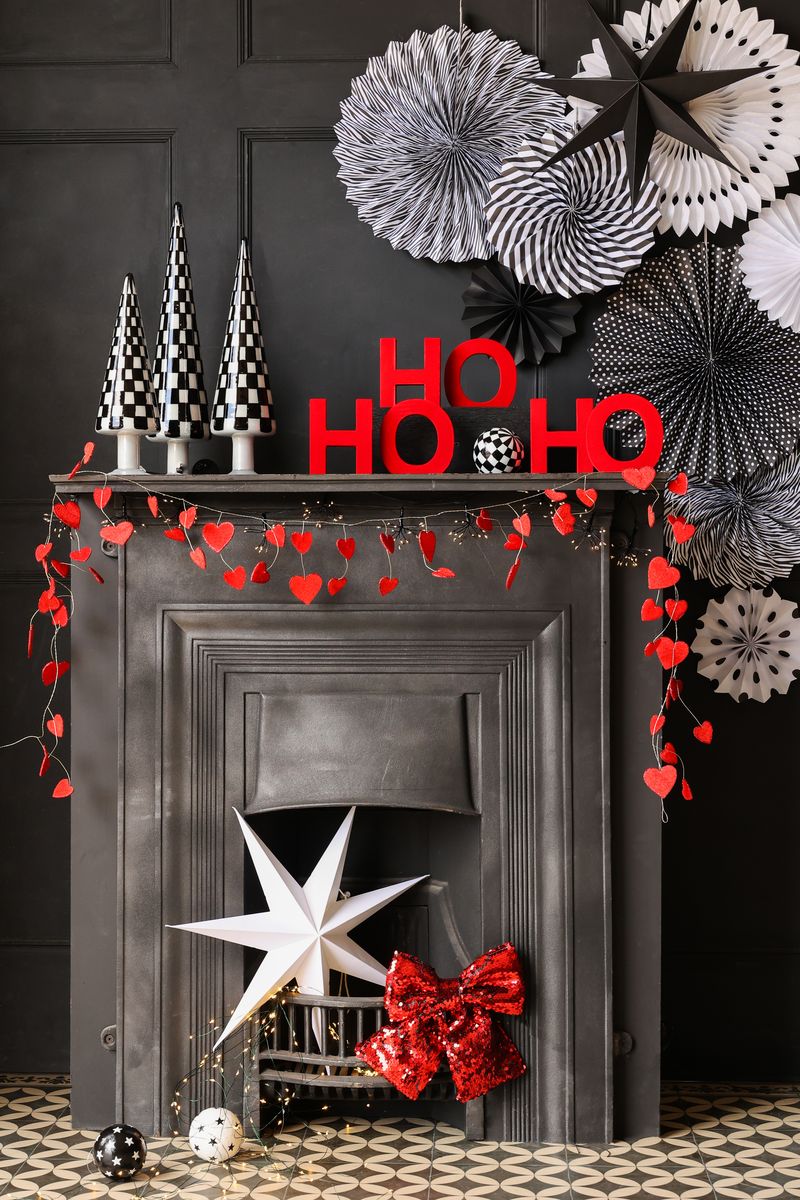 Expert Tips On How To Dress A Mantelpiece This Festive Season