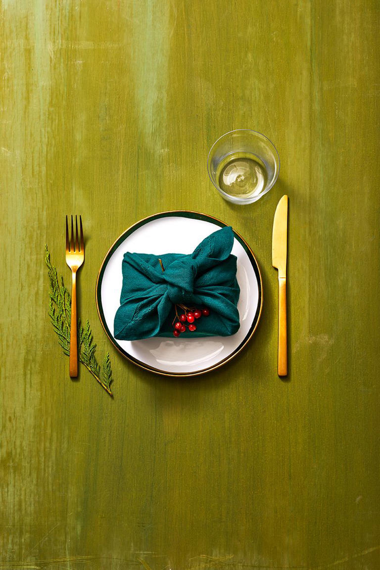 These Easy Napkin Folding Ideas Will Instantly Impress Your Guests