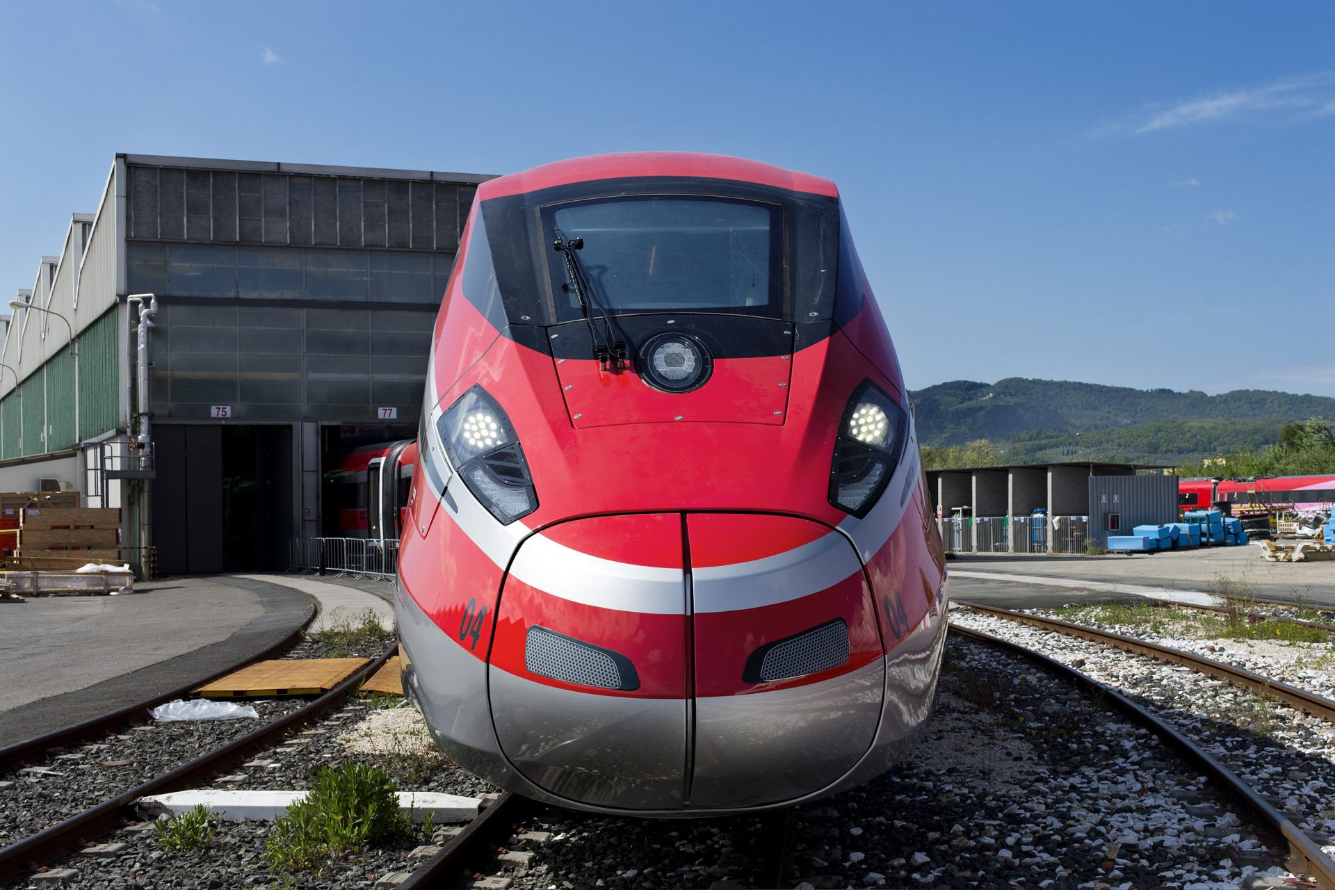 10-trains-that-can-travel-at-incredible-speeds