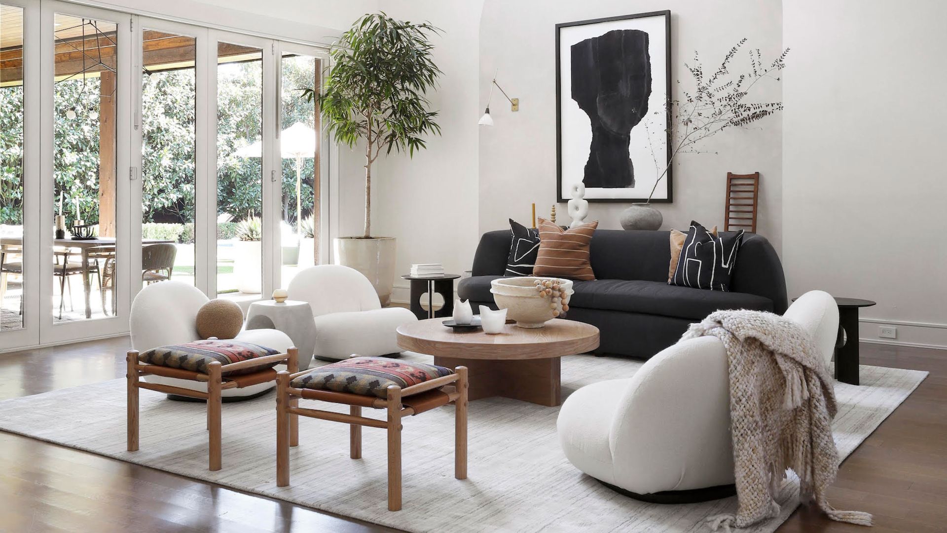 10 Interior Design Styles That Never Date According To Experts   AA150sPz.img