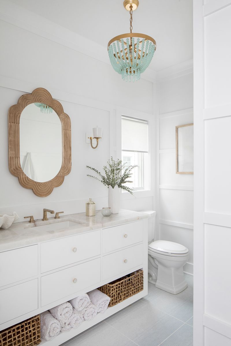 These White Bathroom Designs Are Anything But Boring