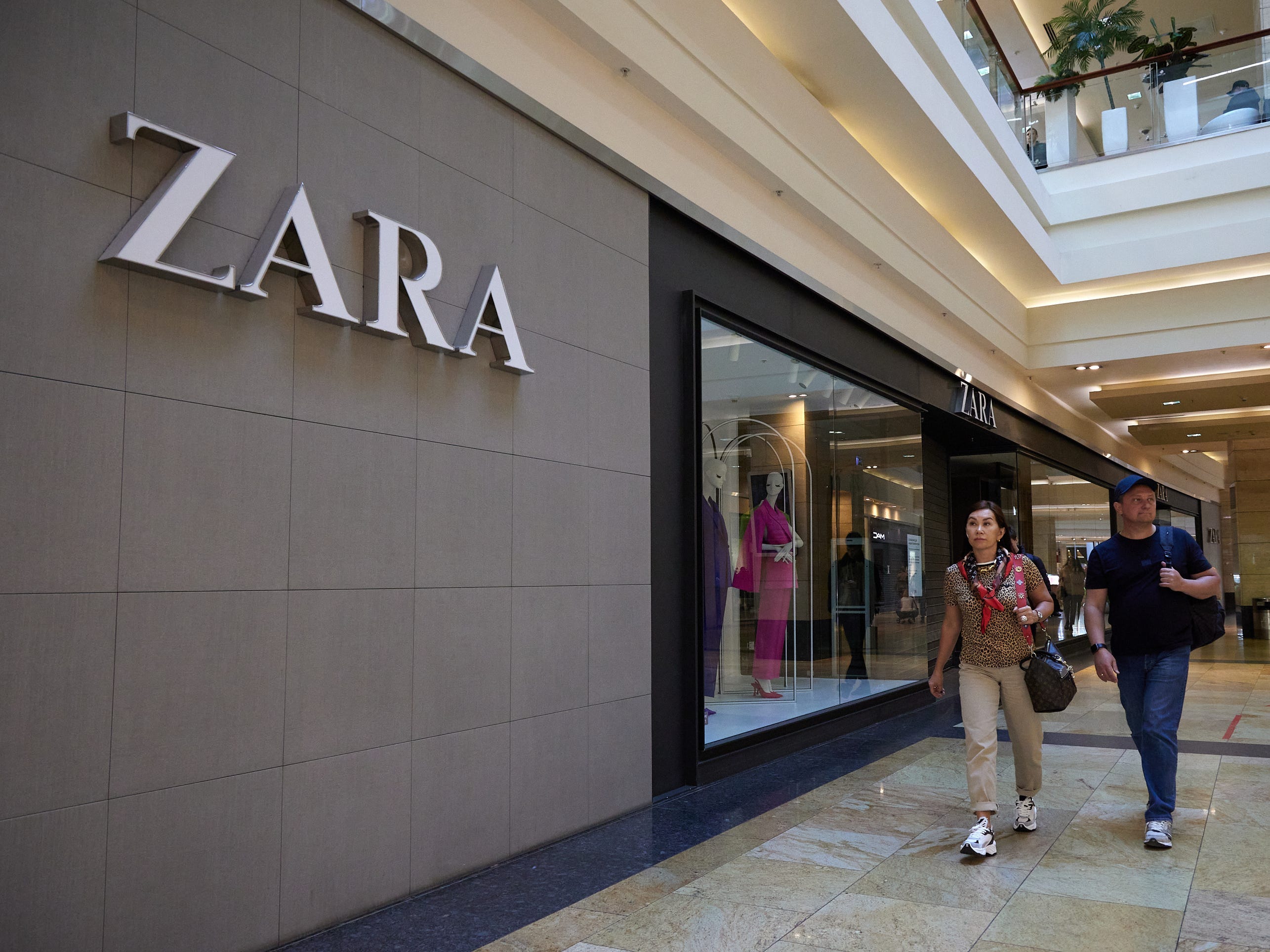 How Amancio Ortega, The Zara Founder Who Built A $108 Billion Fast ...