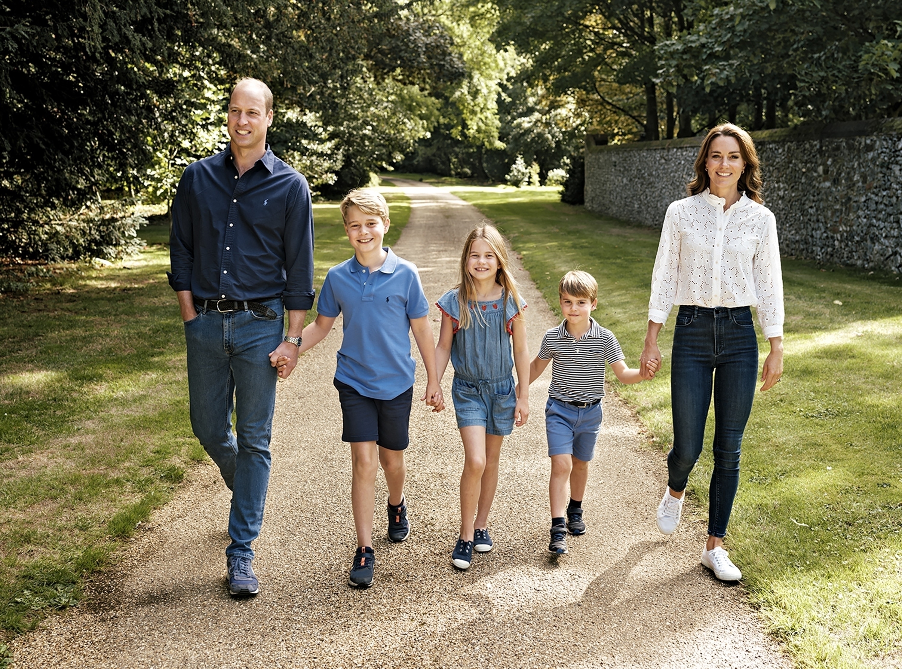 <p><span>On Dec. 13, 2022, the Prince and Princess of Wales released their 2022 Christmas card photo, which features their family -- <a href="https://www.wonderwall.com/celebrity/profiles/overview/prince-william-482.article">Prince William</a> and Princess Kate flanking their three children, Prince George, Princess Charlotte and Prince Louis -- on a walk in Norfolk, England.</span></p>