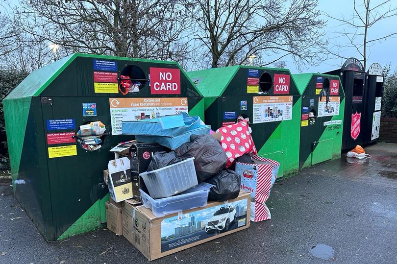 Nottinghamshire Recycling Bank Overflows With Christmas Rubbish