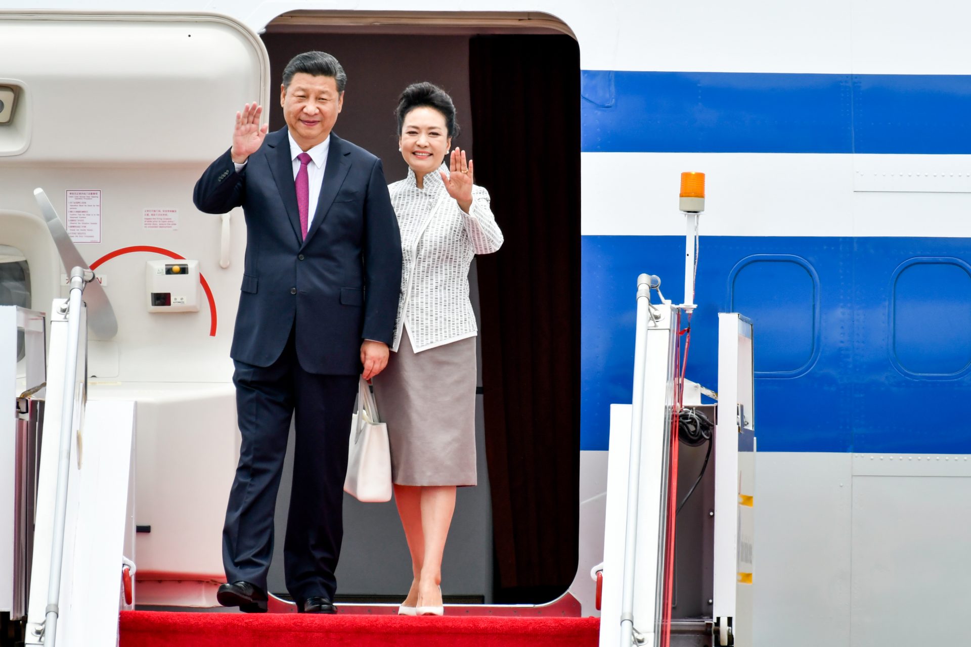 Un Destin Extraordinaire Peng Liyuan Lépouse De Xi Jinping Du 