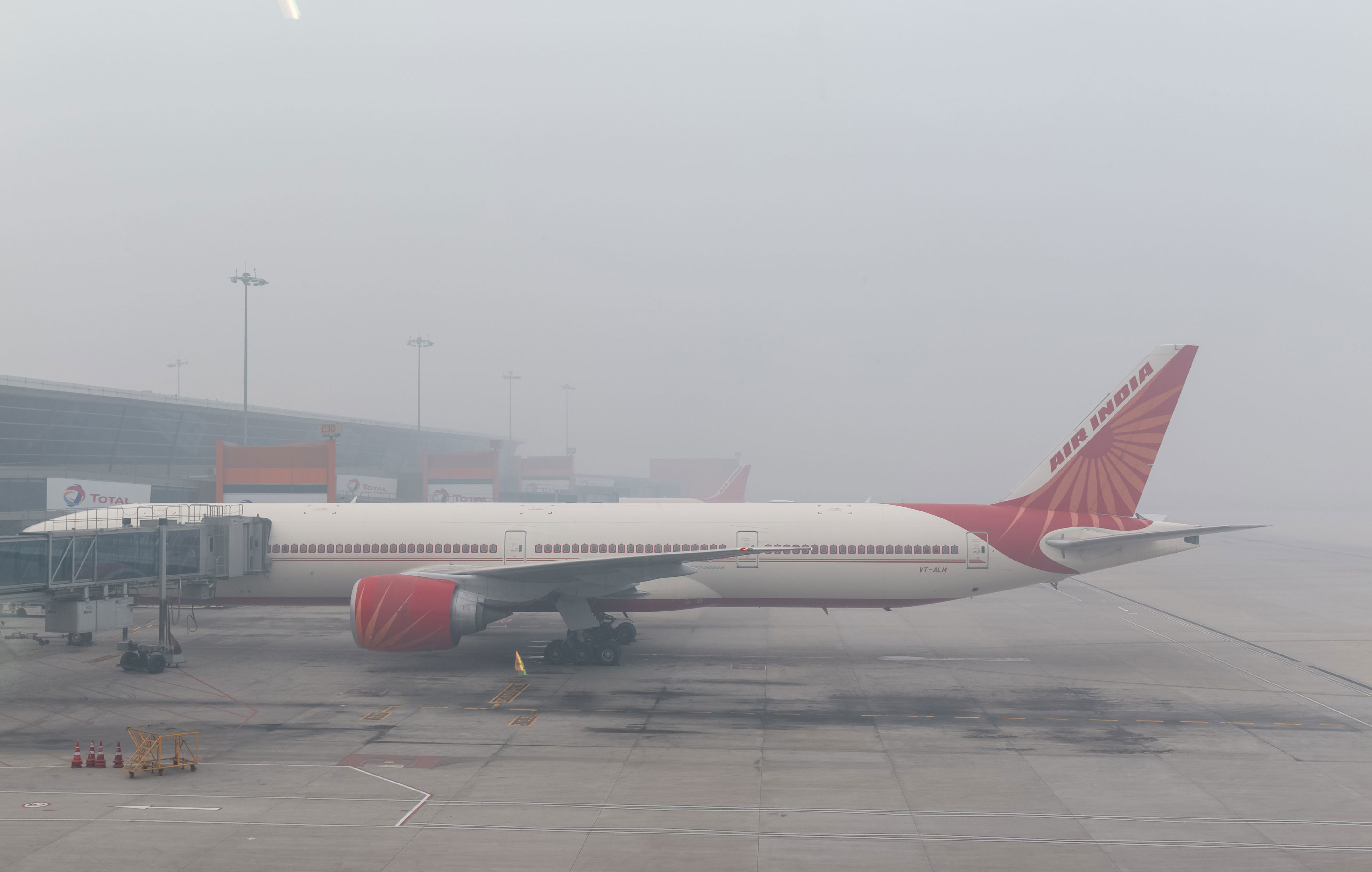 Delhi Airport Issues Advisory As Fog Blankets The City