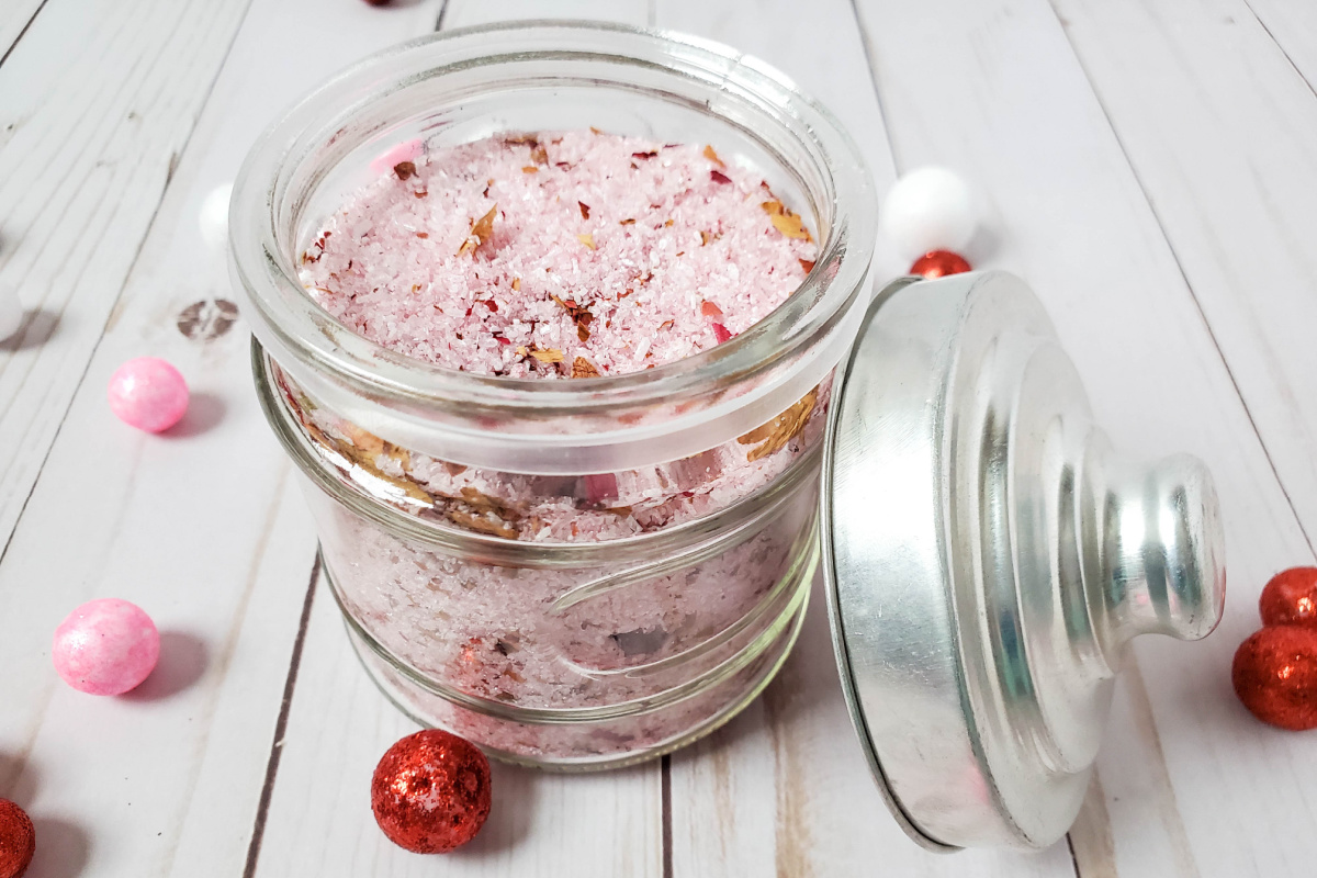 How to Make Rose Petal Bath Salts