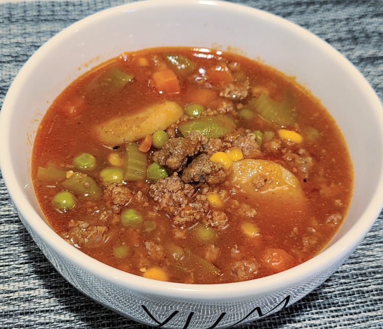 EASY GROUND BEEF VEGETABLE SOUP