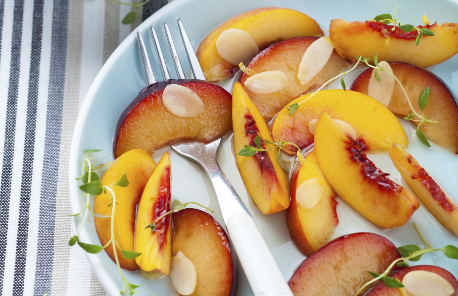 Weight Loss Foods with 50 Calories (or Less) Per Serving