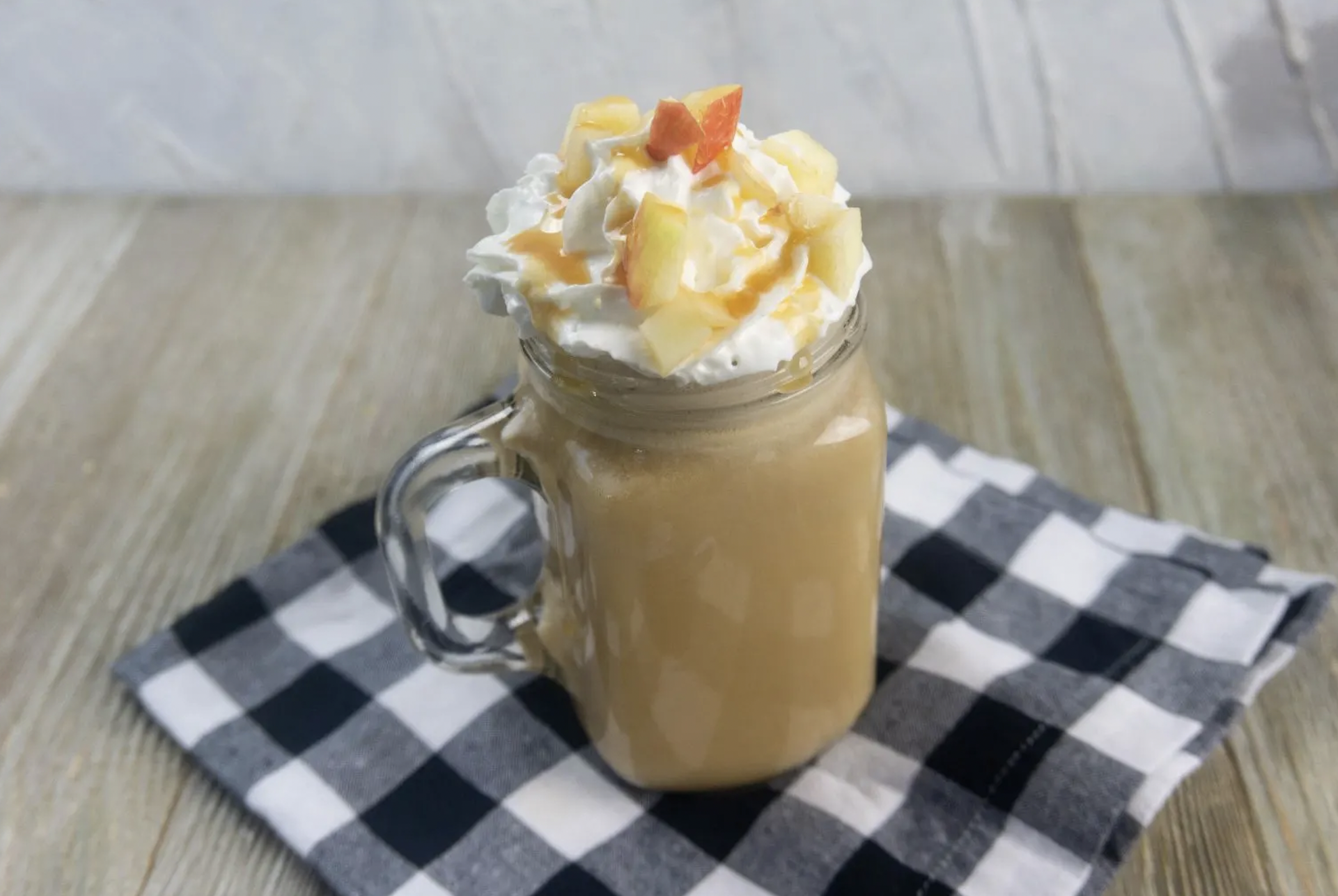 Enjoy this ginger snap and pumpkin frappe at home – the perfect combination of fall flavors.<p><b><a href="https://masonjarrecipe.com/pumpkin-ginger-snap-frappuccino-recipe/">Get recipe</a></b></p>