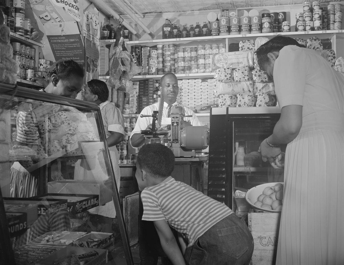 What Grocery Stores Have Looked Like Over the Years