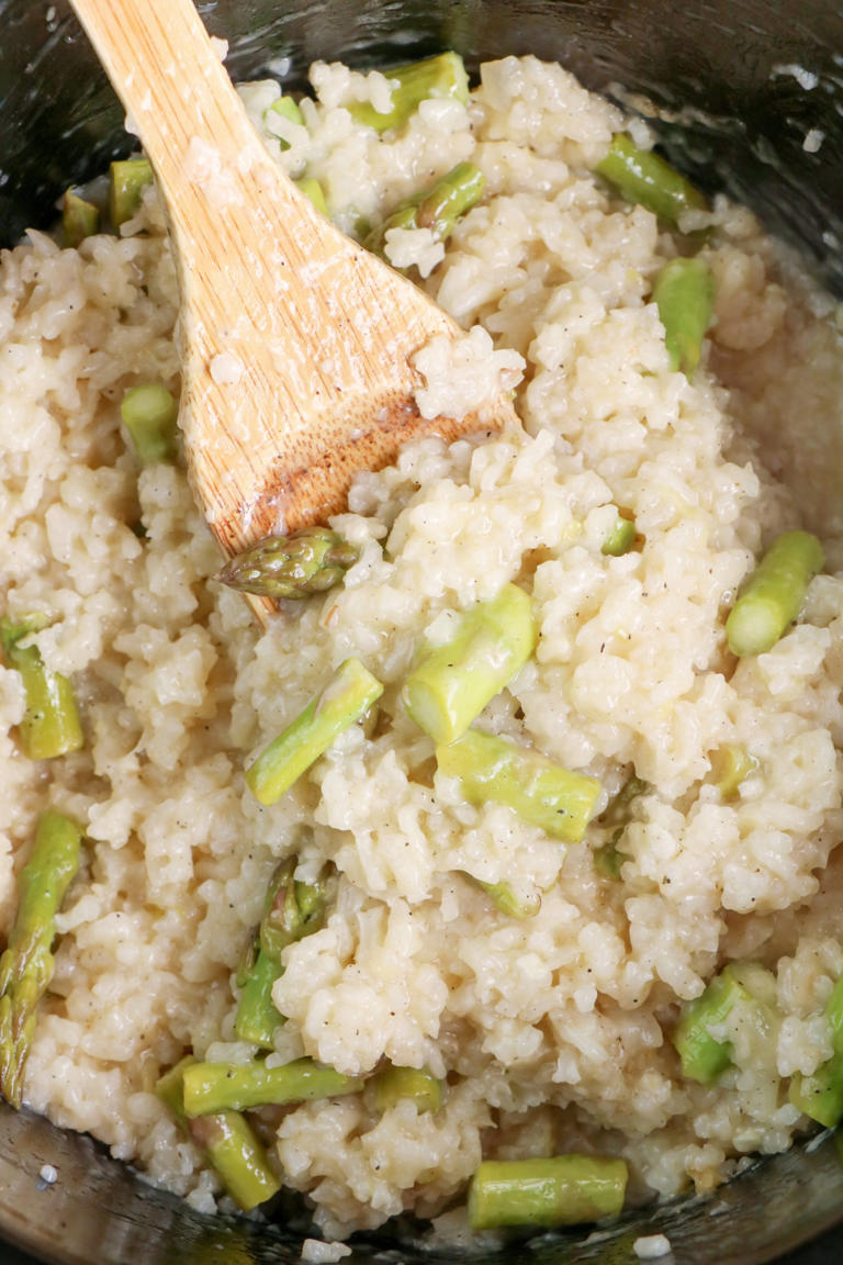 Easy Slow Cooker Asparagus Risotto [with Lemon]