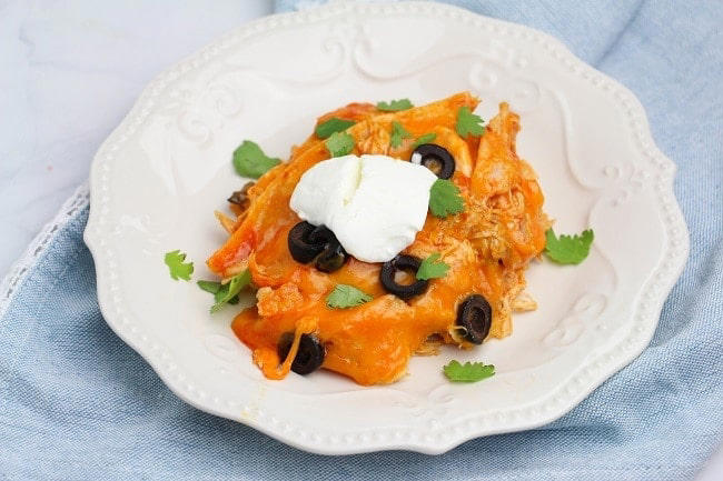 40 Easy Chicken Casserole Recipes (Weeknight Dinner)