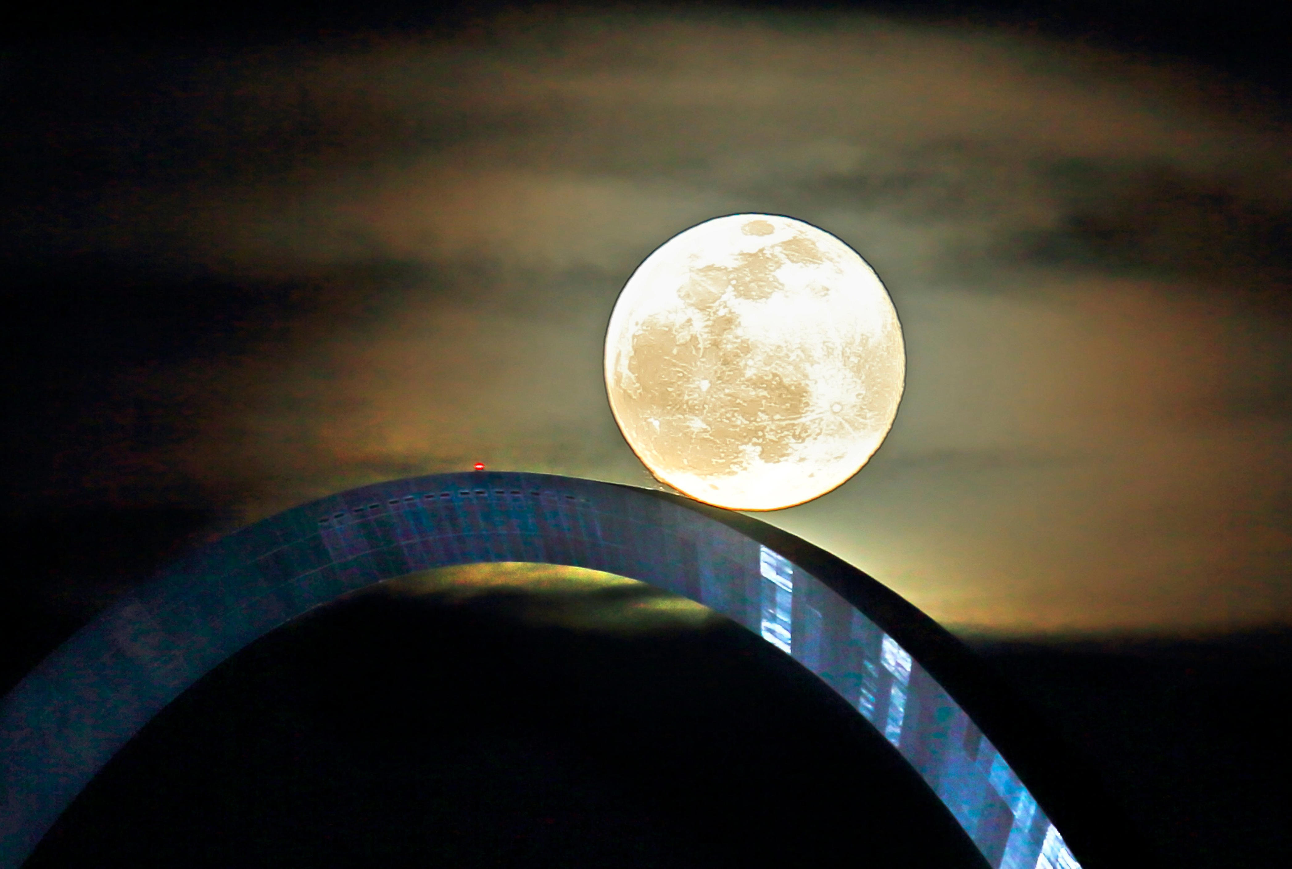 January's Full Moon Rises Thursday: What To Know About The 'wolf Moon'