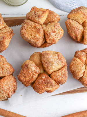 cinnamon monkey bread muffins