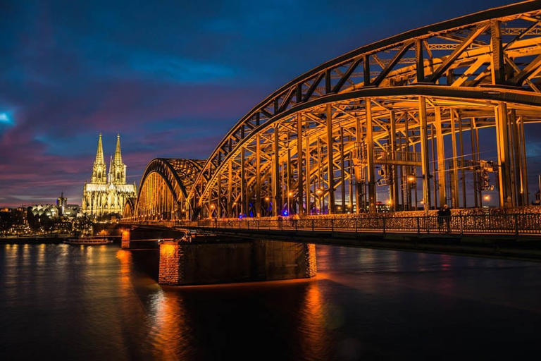 Hohenzollernbrücke, Sehenswürdigkeit in Köln