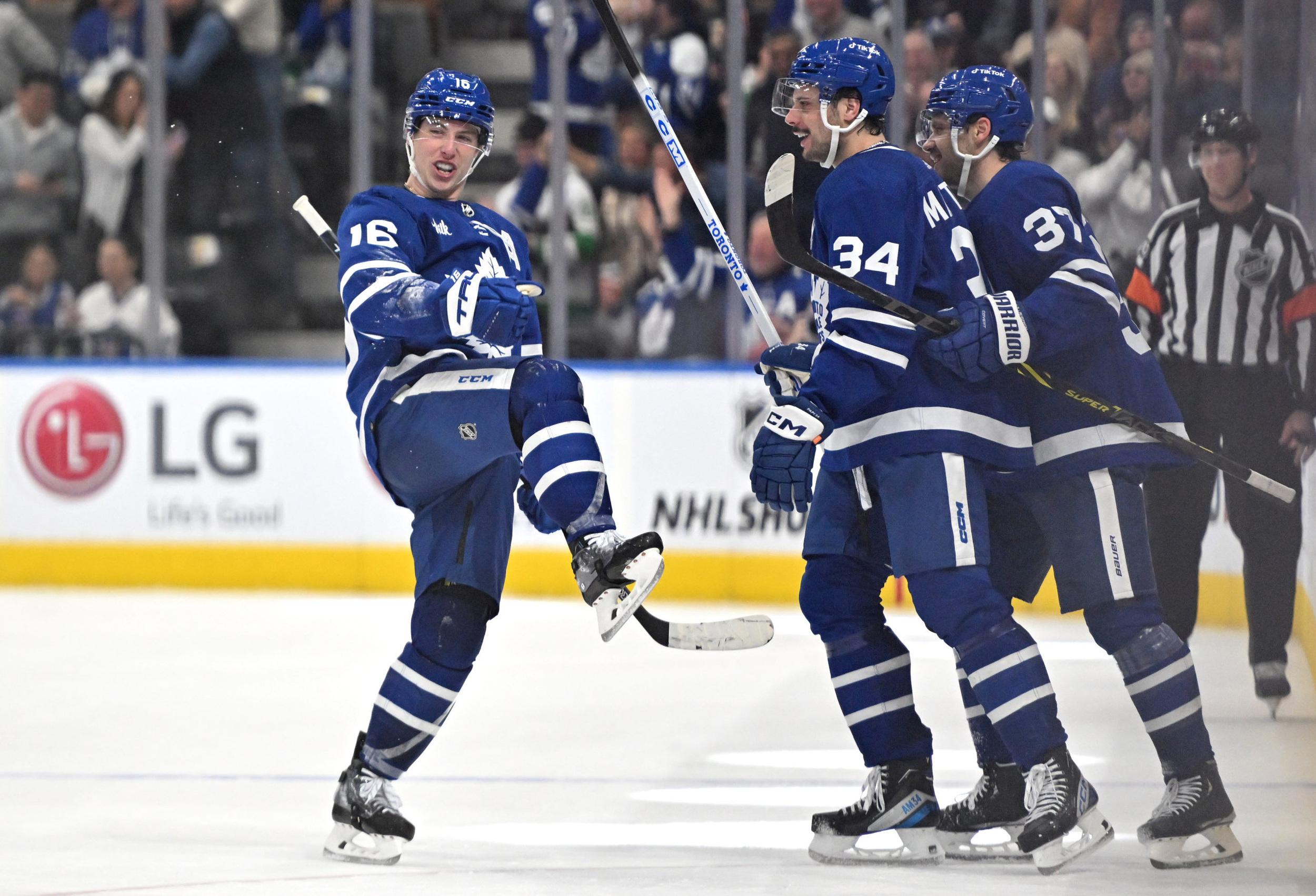 I'm trying to do whatever it takes to win': Auston Matthews is heating up  again for the Toronto Maple Leafs - TheLeafsNation