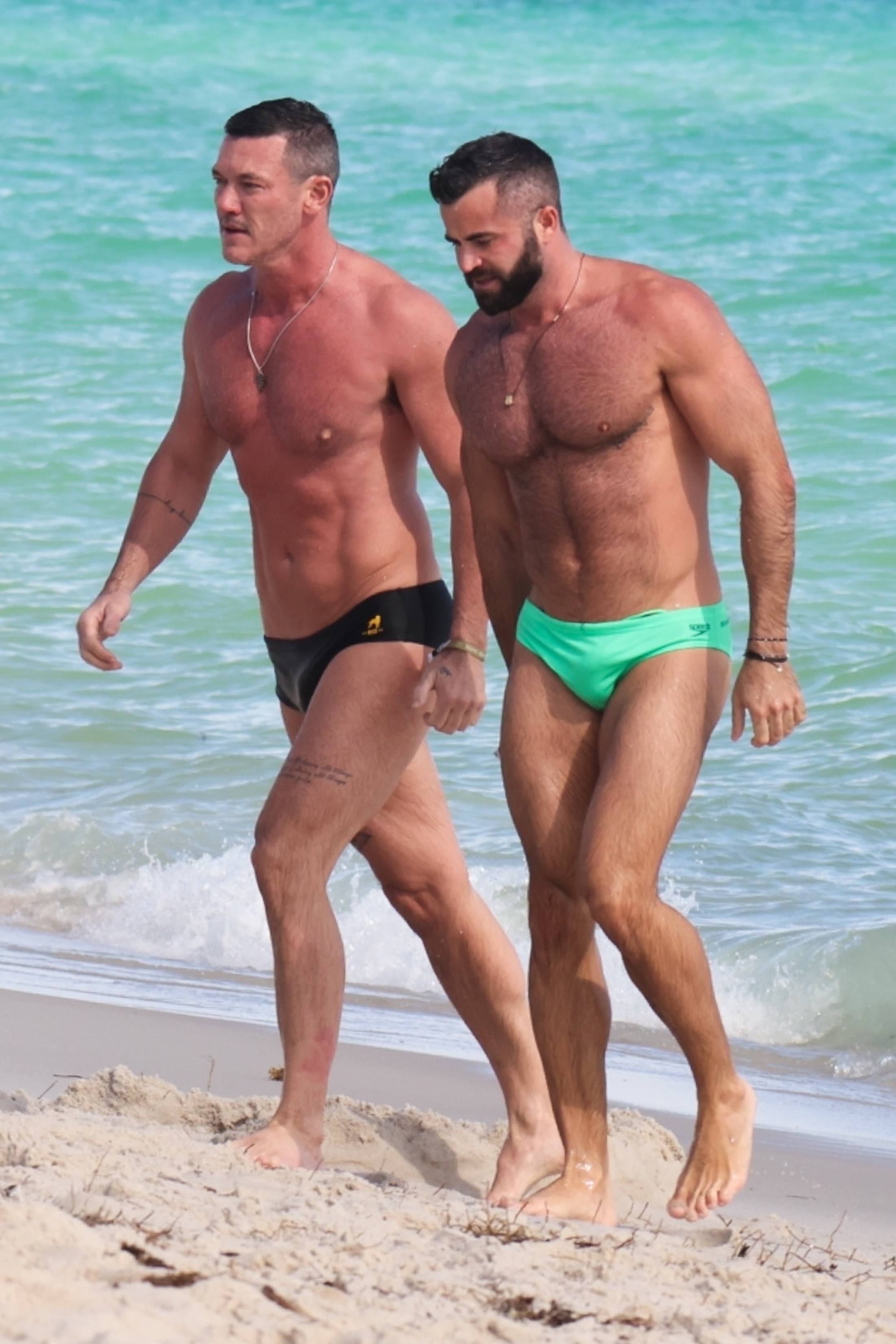 <p>Luke Evans and boyfriend Fran Tomas hit the beach in Miami on Jan. 8.</p>