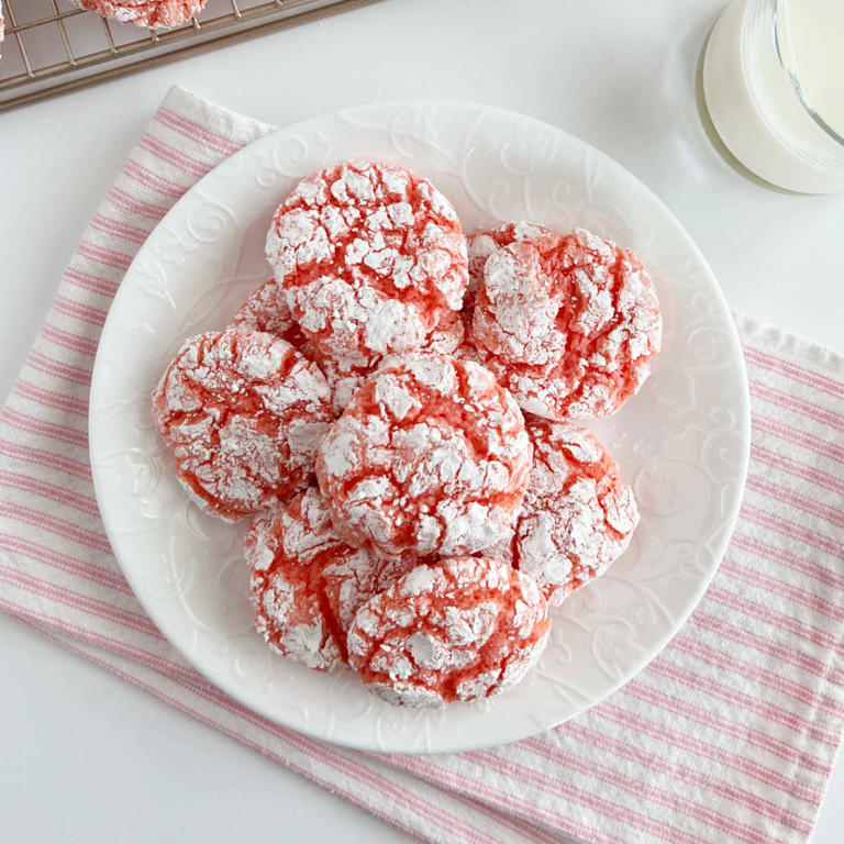 Easy Strawberry Crinkle Cookies With Cake Mix