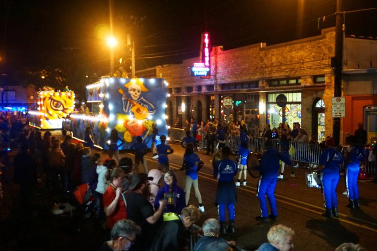 Mardi Gras in Lafayette 2024 (Parade Schedule & More)