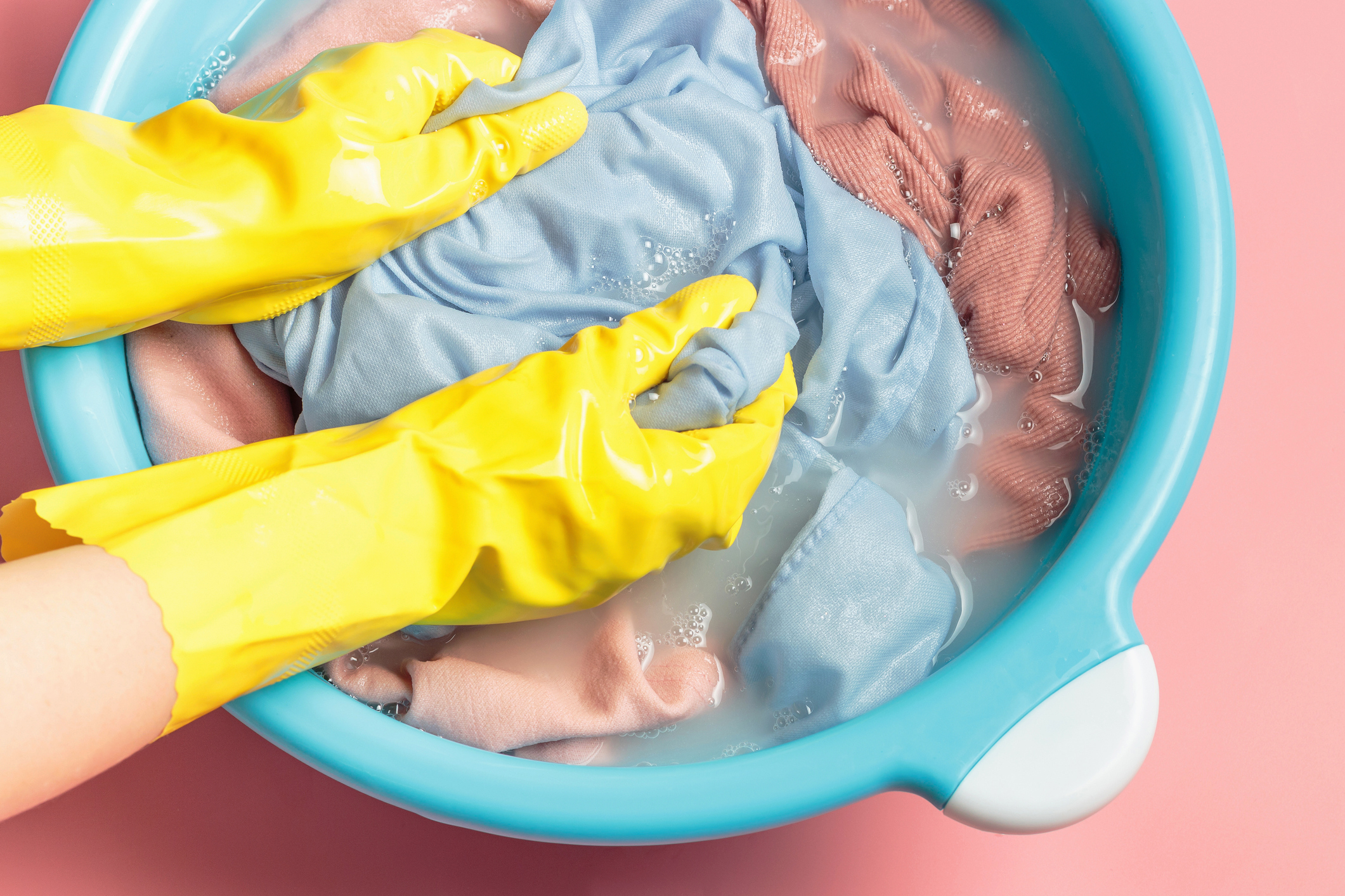 Get Fresh Smelling Laundry Every Time With These 10 Simple Tips
