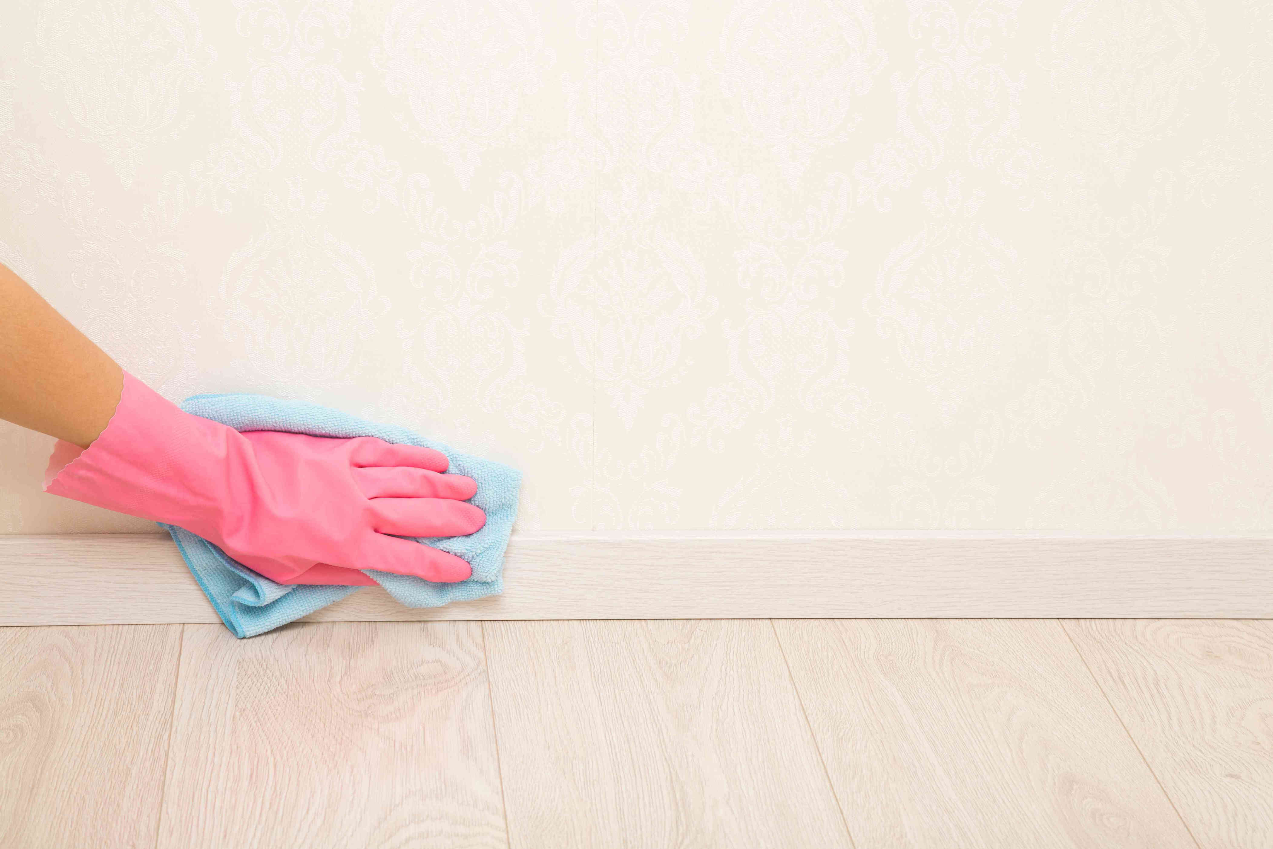 How To Deep Clean Baseboards   AA16VZhM.img