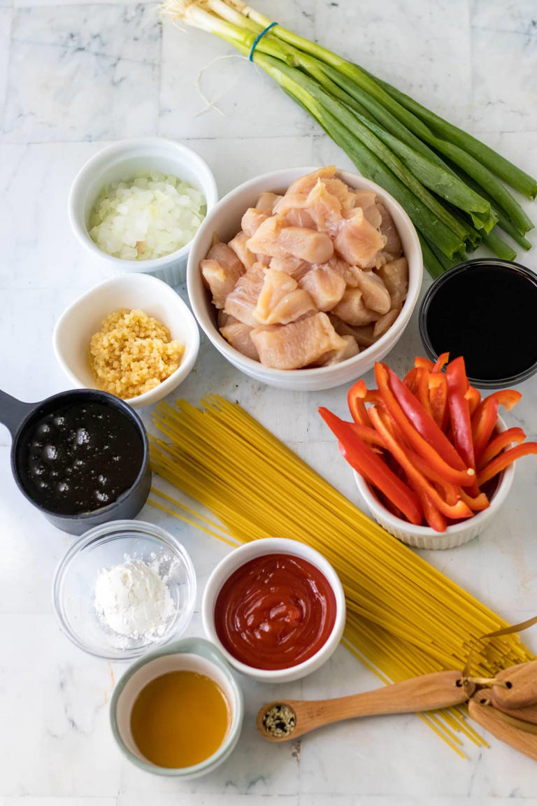 Slow Cooker Honey Garlic Chicken and Noodles
