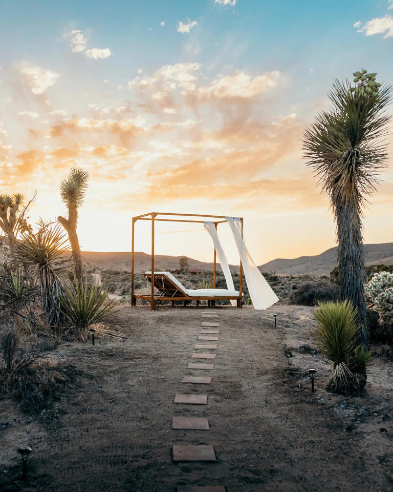 27 Romantic Airbnbs For A Couple’s Trip You’ll Never