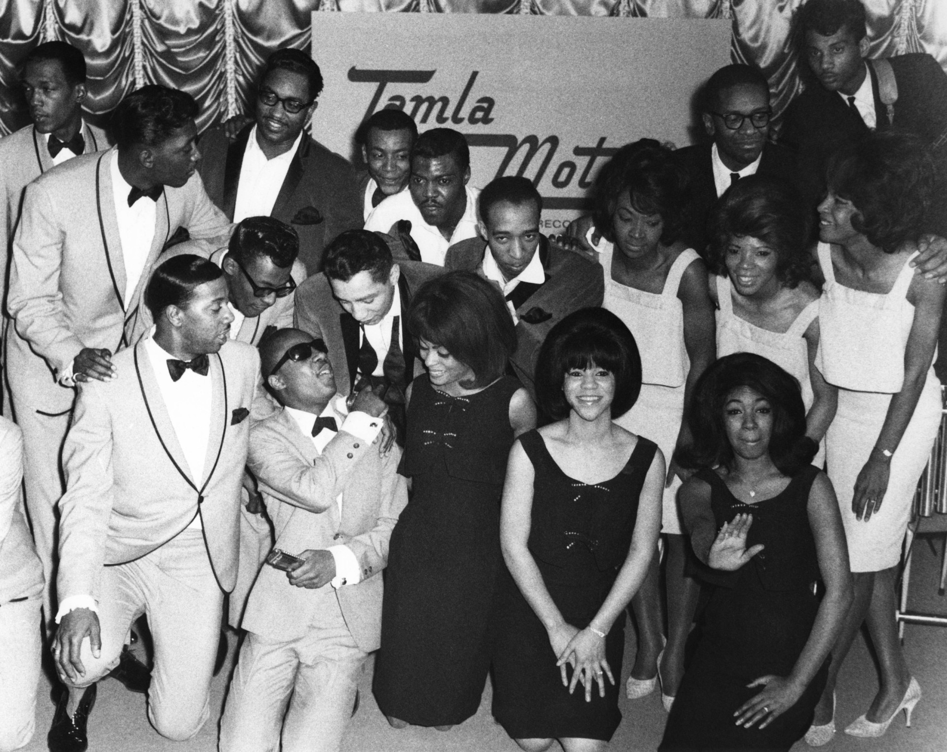 the-groovy-history-of-motown-records