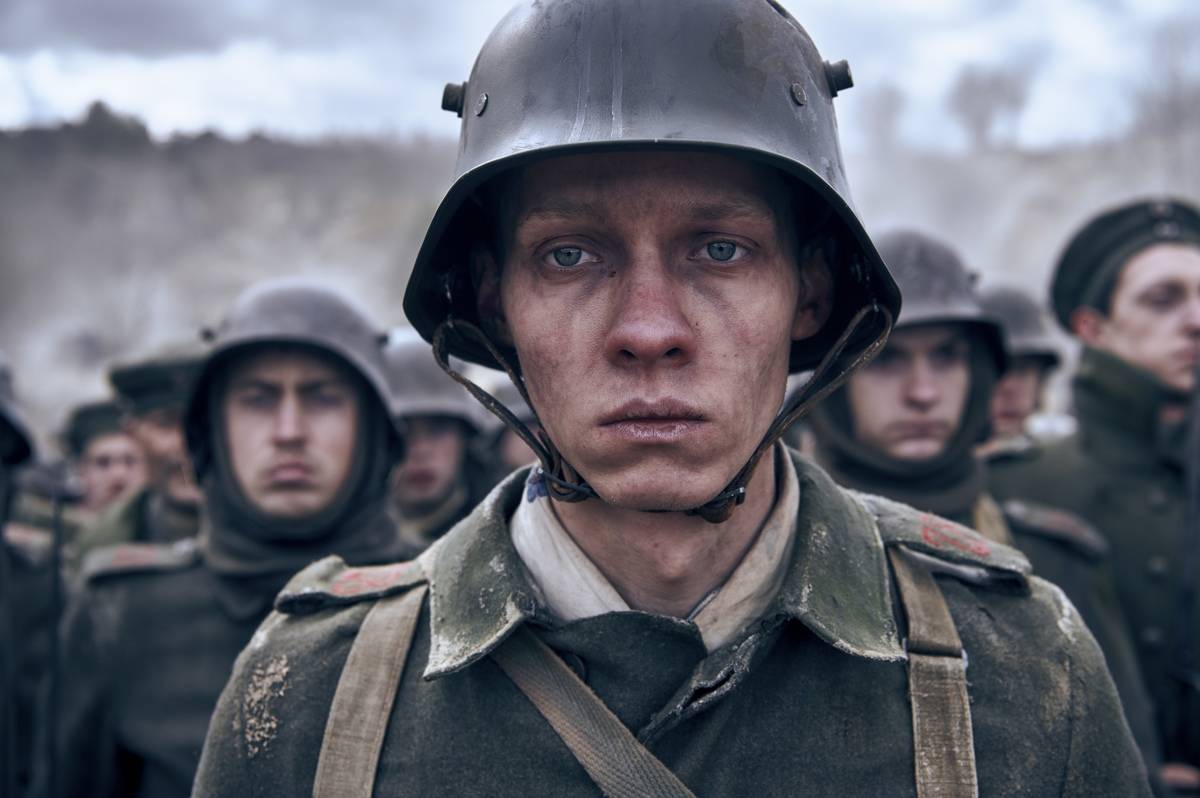 <p>Although the characters in <i>All Quiet On The Western Front</i> didn't exist, they are meant to represent the average soldier during World War I. And both the film and its literary source material depict those soldiers' experiences as accurately as it gets due to the original author's experiences.</p> <p>According to <i><a href="https://www.smithsonianmag.com/" rel="noopener noreferrer">Smithsonian Magazine</a></i>, that's because author Erich Maria Remarque had based his main character Paul Baumer's first-person narrative on his own experiences fighting in the trenches.</p>