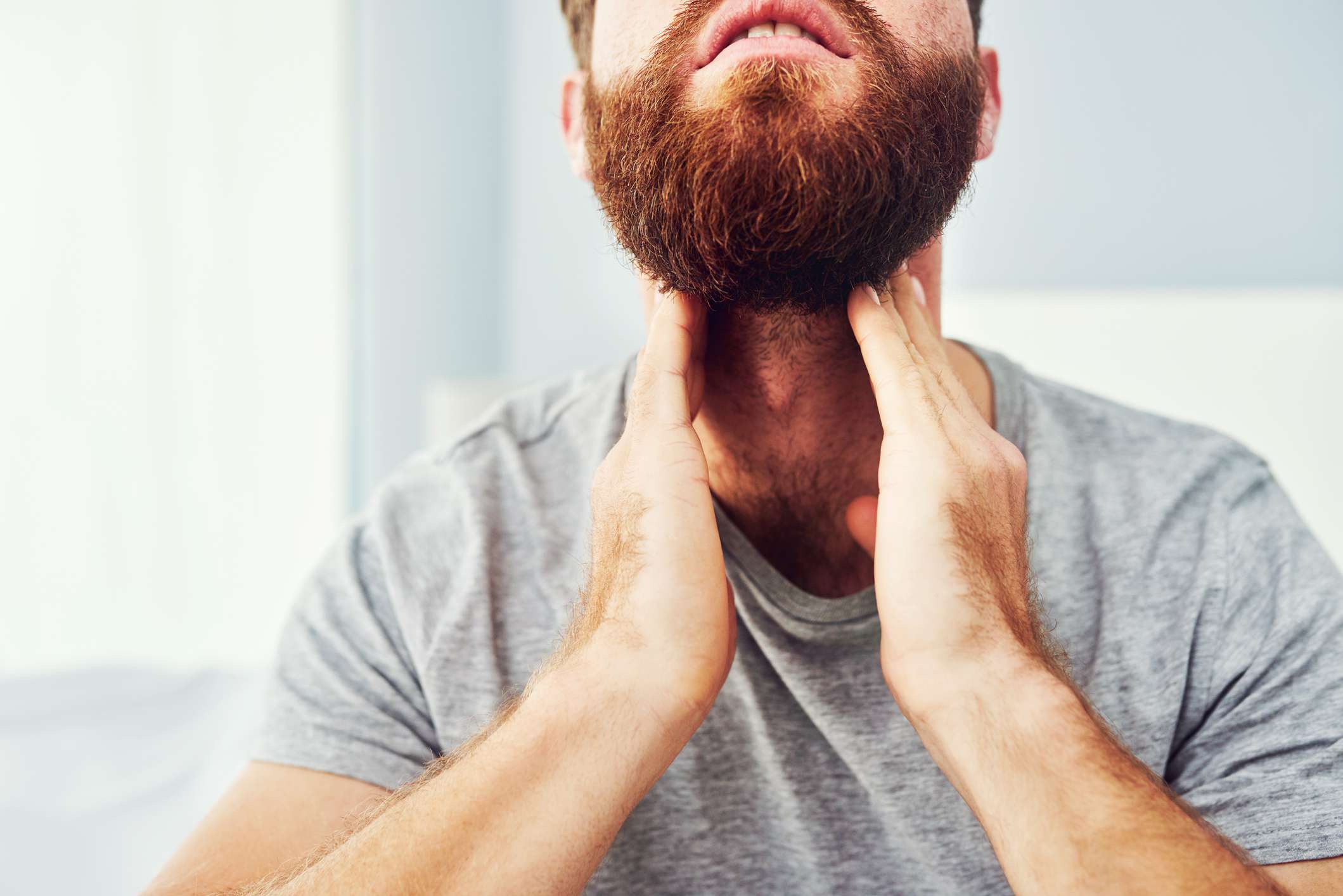 Осипший голос после простуды. Севший голос. Beard Dandruff. Beard touching.