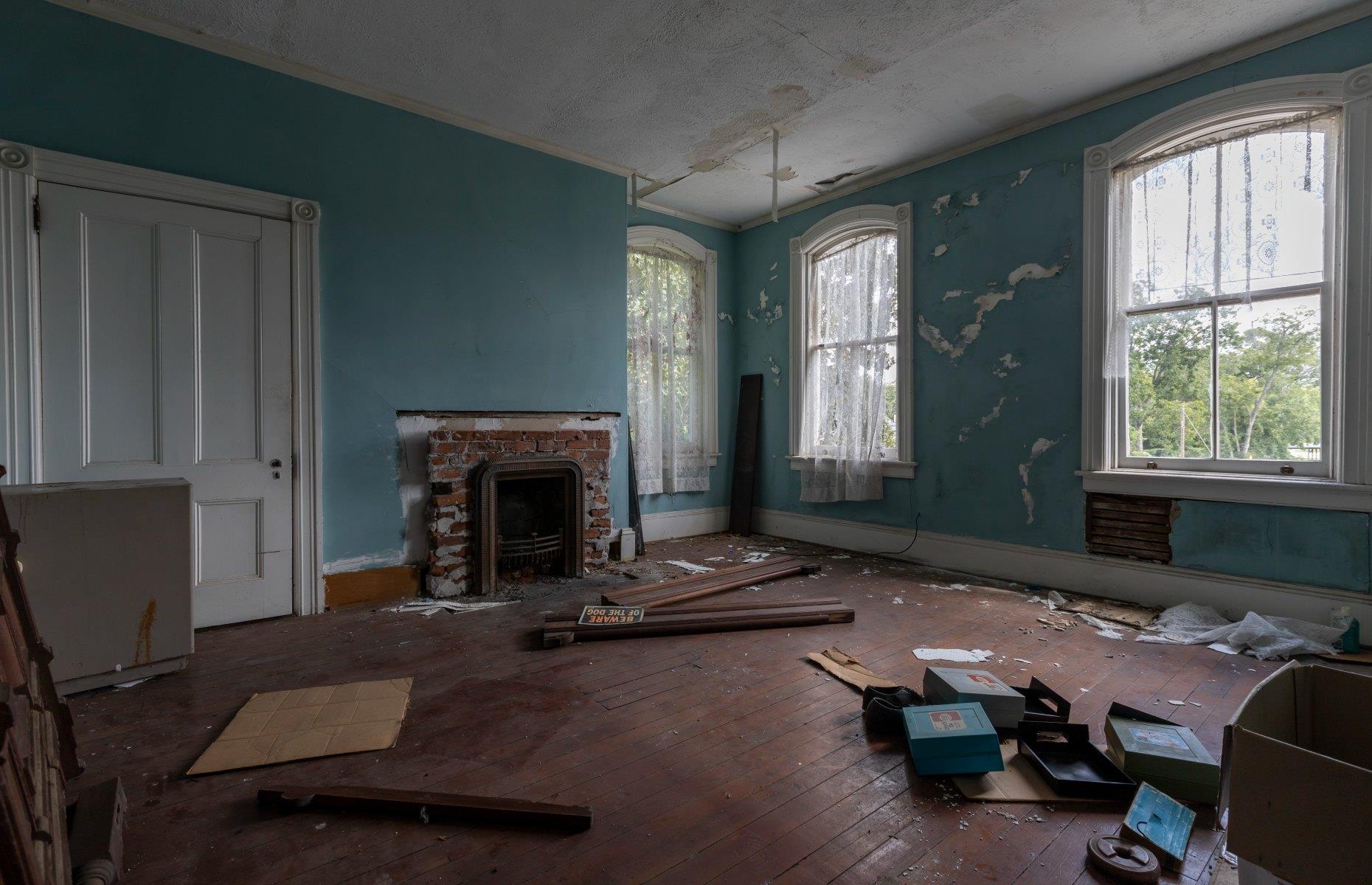 The Tragic Tale Behind Captain John&rsquo;s Once-Majestic Georgia Home