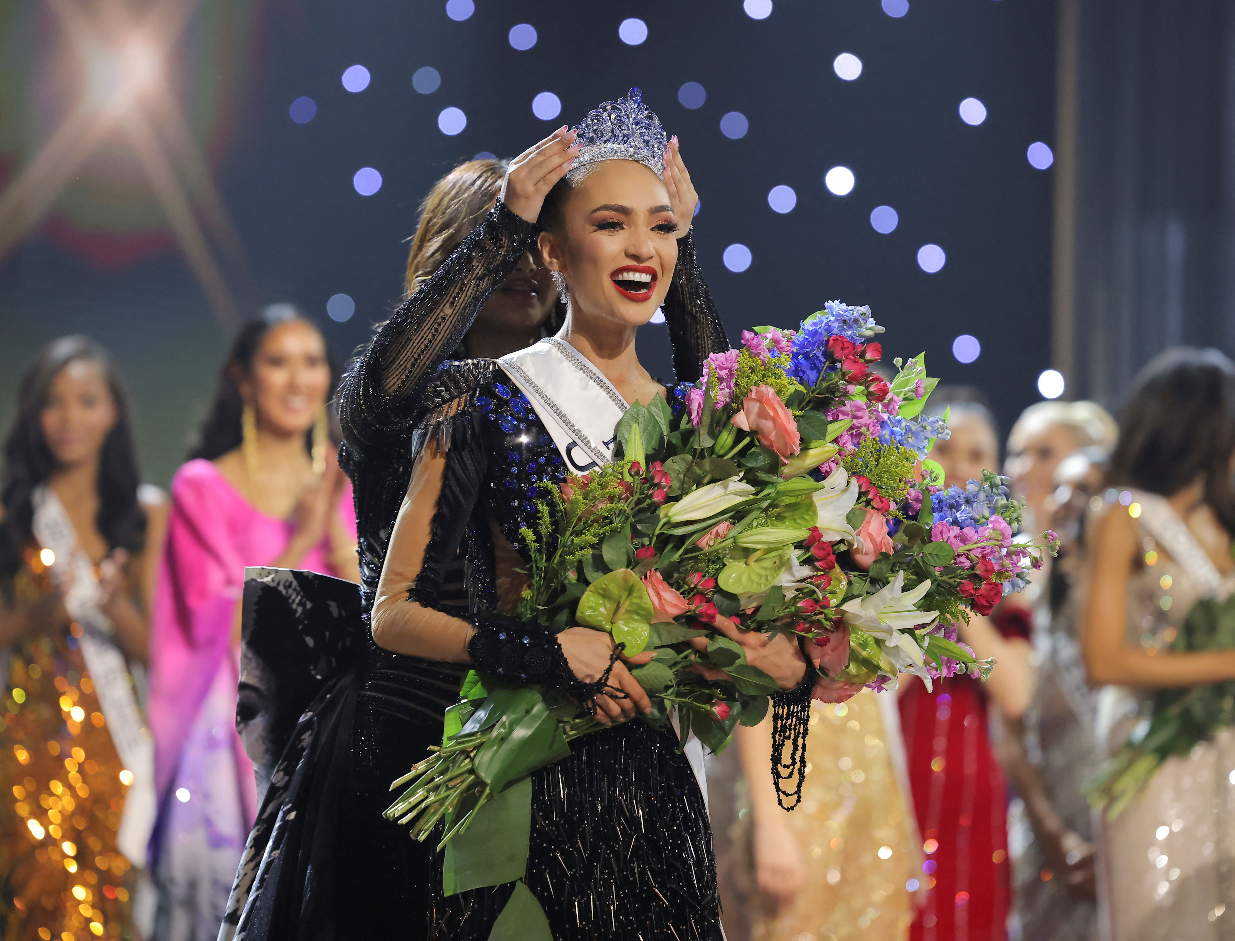 Así es R’Bonney Gabriel, la estadounidense ganadora del último Miss