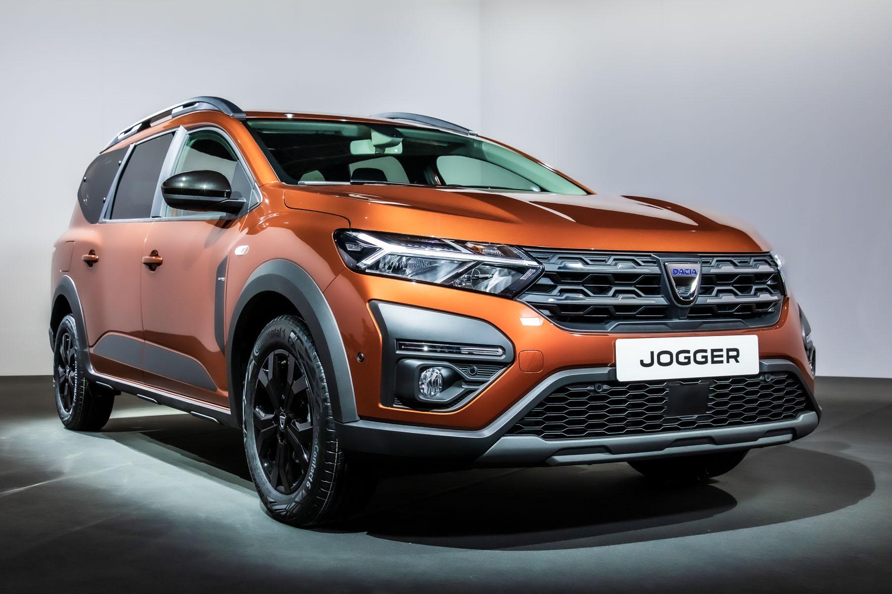 Dacia jogger 2023. Renault Jogger 2022. Vans Dacia Jogger 2022. Дачия Джоггер гибрид. Dacia GIBRIB Jogger Hybrid.