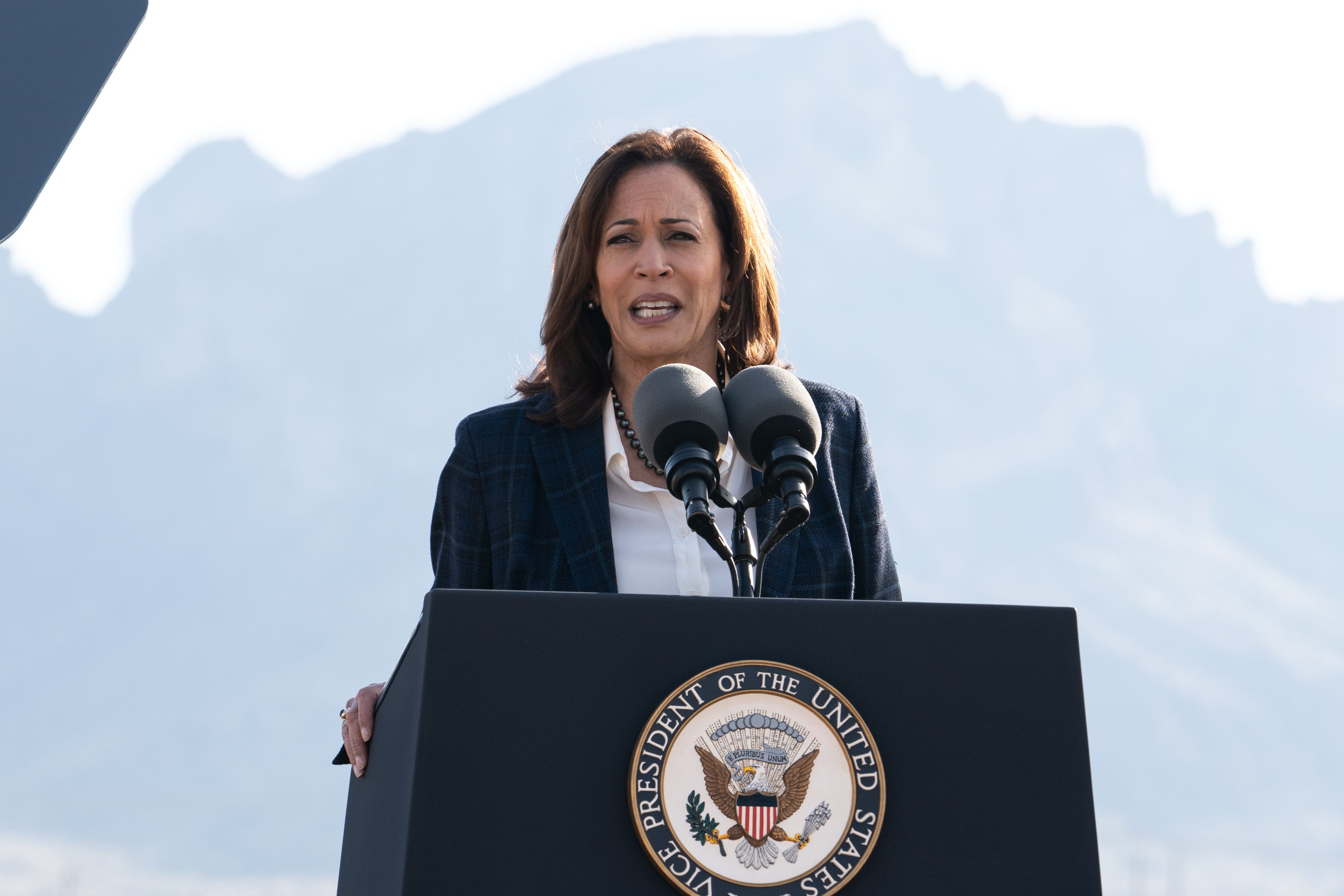 AZ Briefing: Vice President Kamala Harris Visits Arizona; Former ...