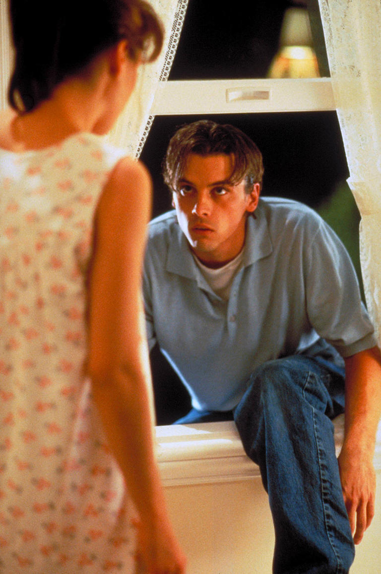 Skeet Ulrich played bad boy Billy Loomis in 1996’s horror masterpiece Scream. His character was charming, but definitely had a dark side.