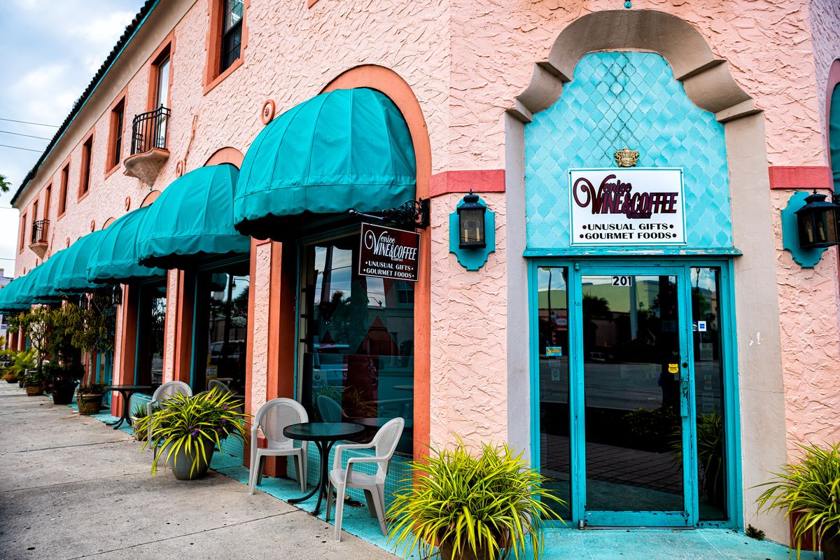<p>South of Sarasota on the Gulf Coast, this city aptly takes a page out of Italy's book with its pink Italian Renaissance buildings, most notably along—you guessed it—Venice Avenue.</p><p><a class="body-btn-link" href="https://go.redirectingat.com?id=74968X1553576&url=https%3A%2F%2Fwww.tripadvisor.com%2FTourism-g34705-Venice_Florida-Vacations.html&sref=https%3A%2F%2Fwww.countryliving.com%2Flife%2Ftravel%2Fg4813%2Fbest-small-towns-in-florida%2F">Shop Now</a></p>