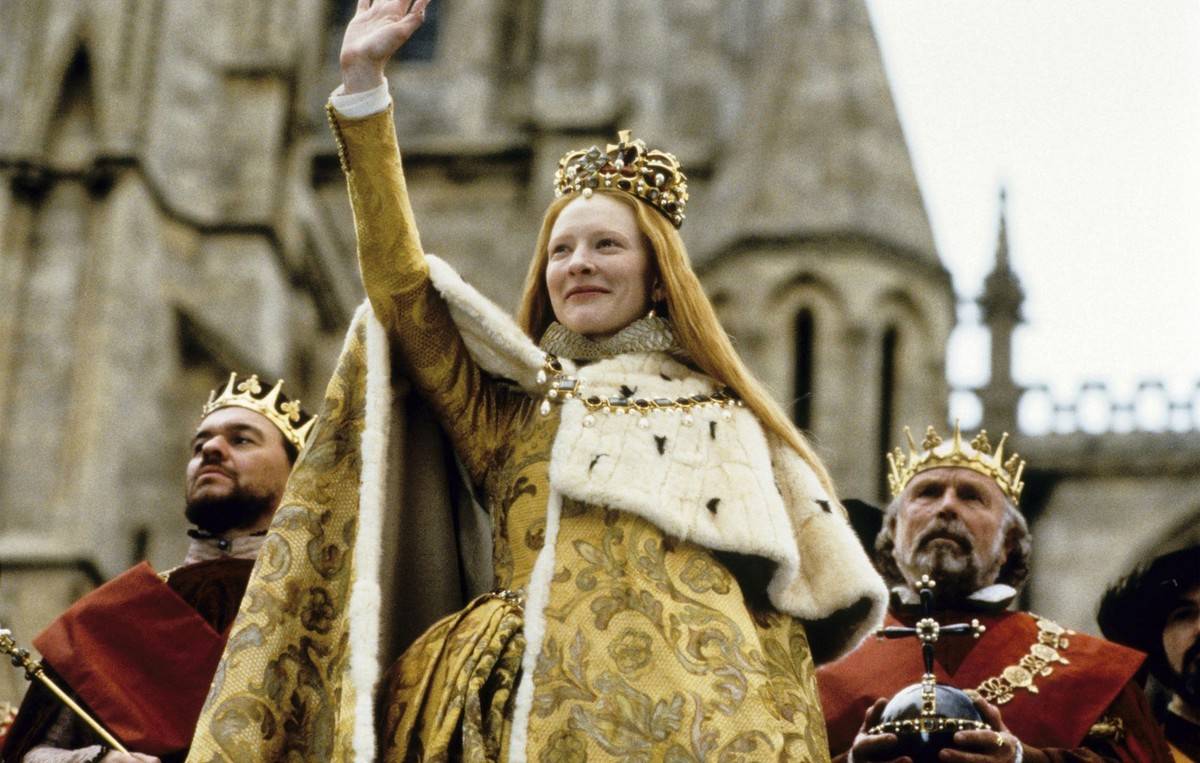 <p>As far as realistic portrayals of Medieval times in movies go, the storyline of <i>Elizabeth </i>is as good as it gets. The film centers around the life and times of Elizabeth I and is set in 1558. </p> <p>It captured the Best Makeup award at the 71st Academy Awards, and actress Cate Blanchett was nominated for Best Actress for her role as Queen Elizabeth. </p>