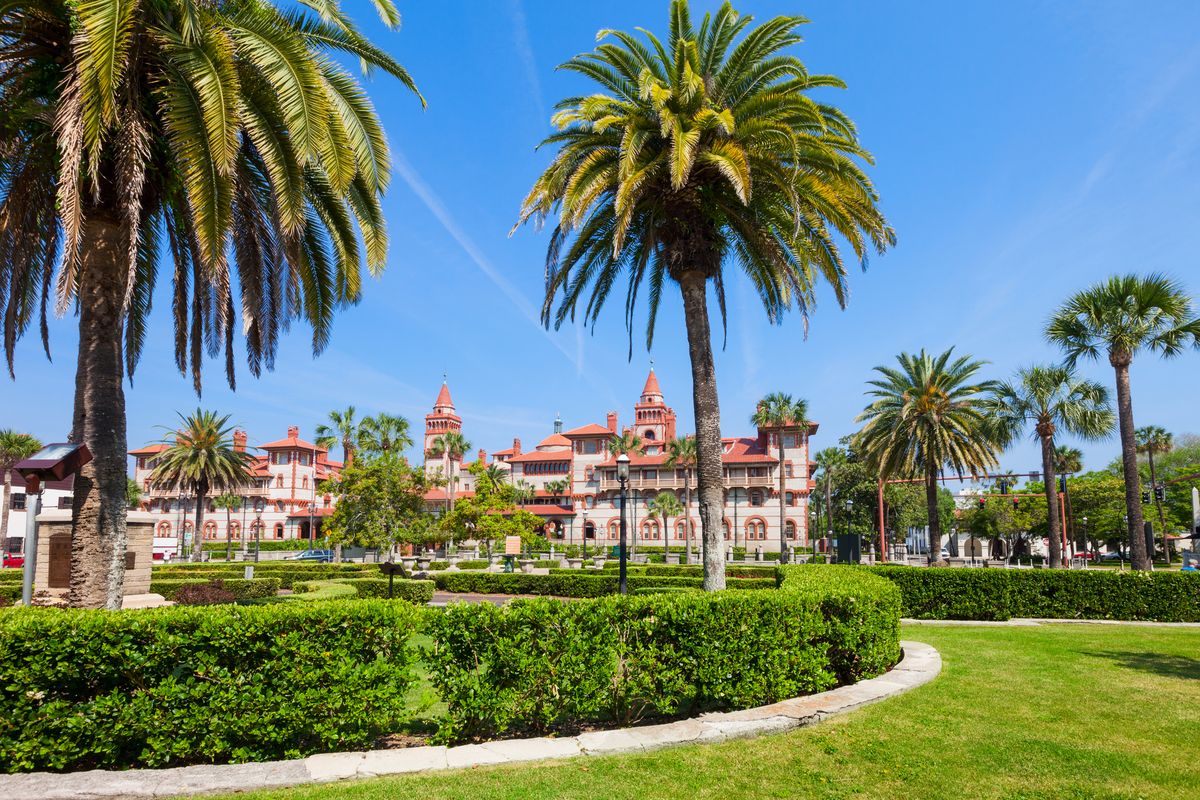 <p>On the northeast coast of Florida sits St. Augustine—the <a href="https://www.visitstaugustine.com/">oldest city in the U.S.</a> Known for its Spanish architecture and irresistible charm, you'll feel like you just <a href="https://www.housebeautiful.com/lifestyle/g4384/american-towns-that-look-like-europe/">hopped off a plane to Europe</a> as you walk the cobblestone streets. Also, did someone say <a href="https://www.fountainofyouthflorida.com/">Fountain of Youth</a>...?</p><p><a class="body-btn-link" href="https://go.redirectingat.com?id=74968X1553576&url=https%3A%2F%2Fwww.tripadvisor.com%2FTourism-g34599-St_Augustine_Florida-Vacations.html&sref=https%3A%2F%2Fwww.countryliving.com%2Flife%2Ftravel%2Fg4813%2Fbest-small-towns-in-florida%2F">Shop Now</a></p>