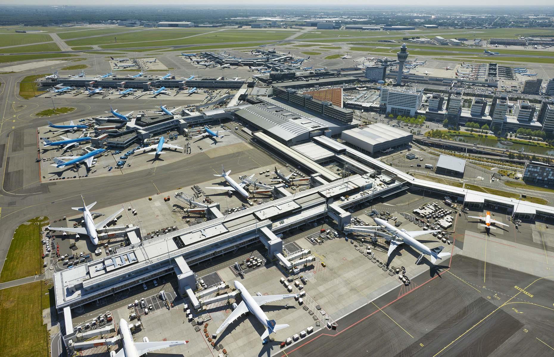 Then and now: the world’s most famous airports