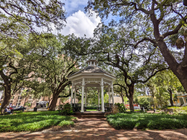 Best Squares In Savannah: The Most Beautiful And Iconic Parks To Visit