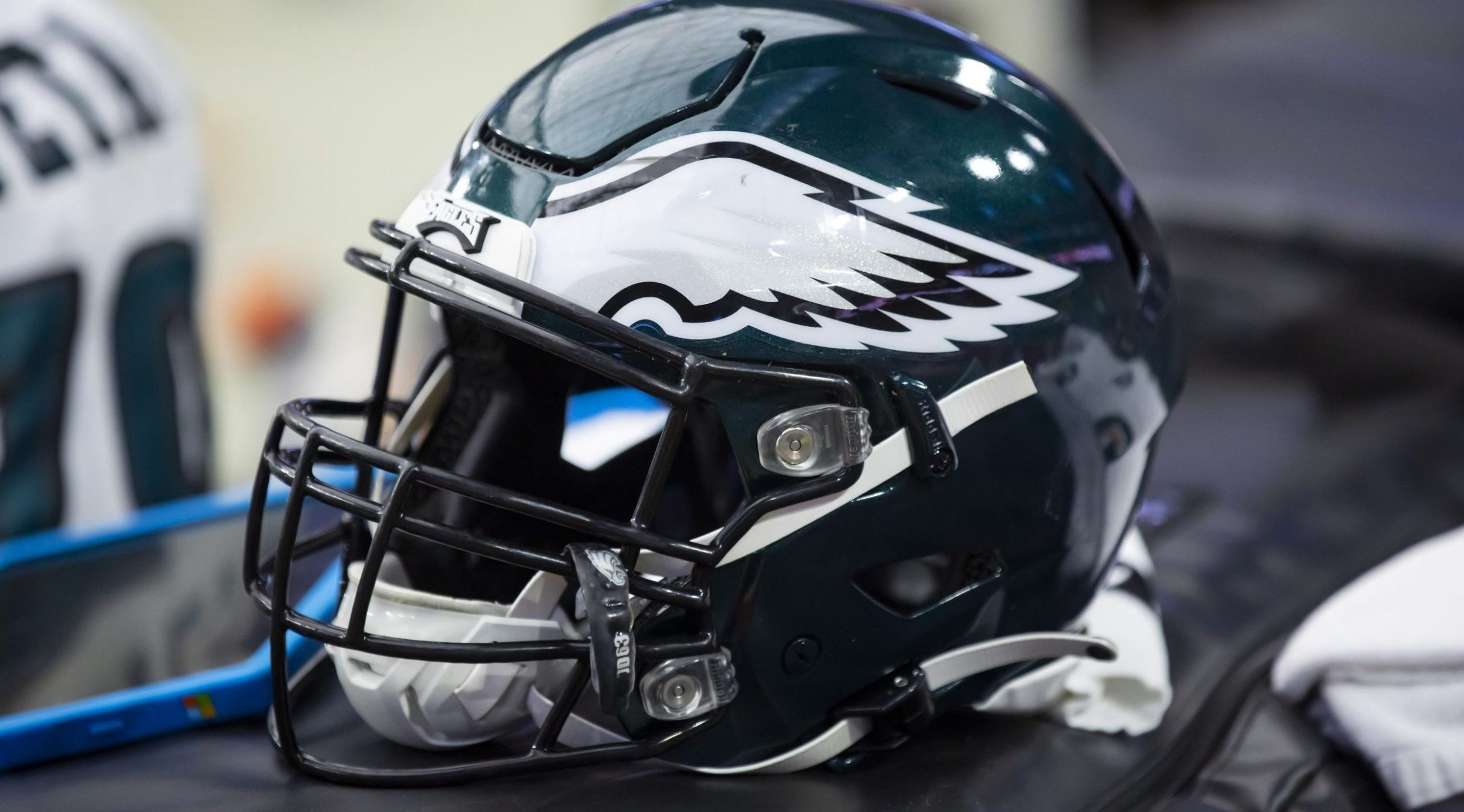 NFL world reacts to horrible Eagles news