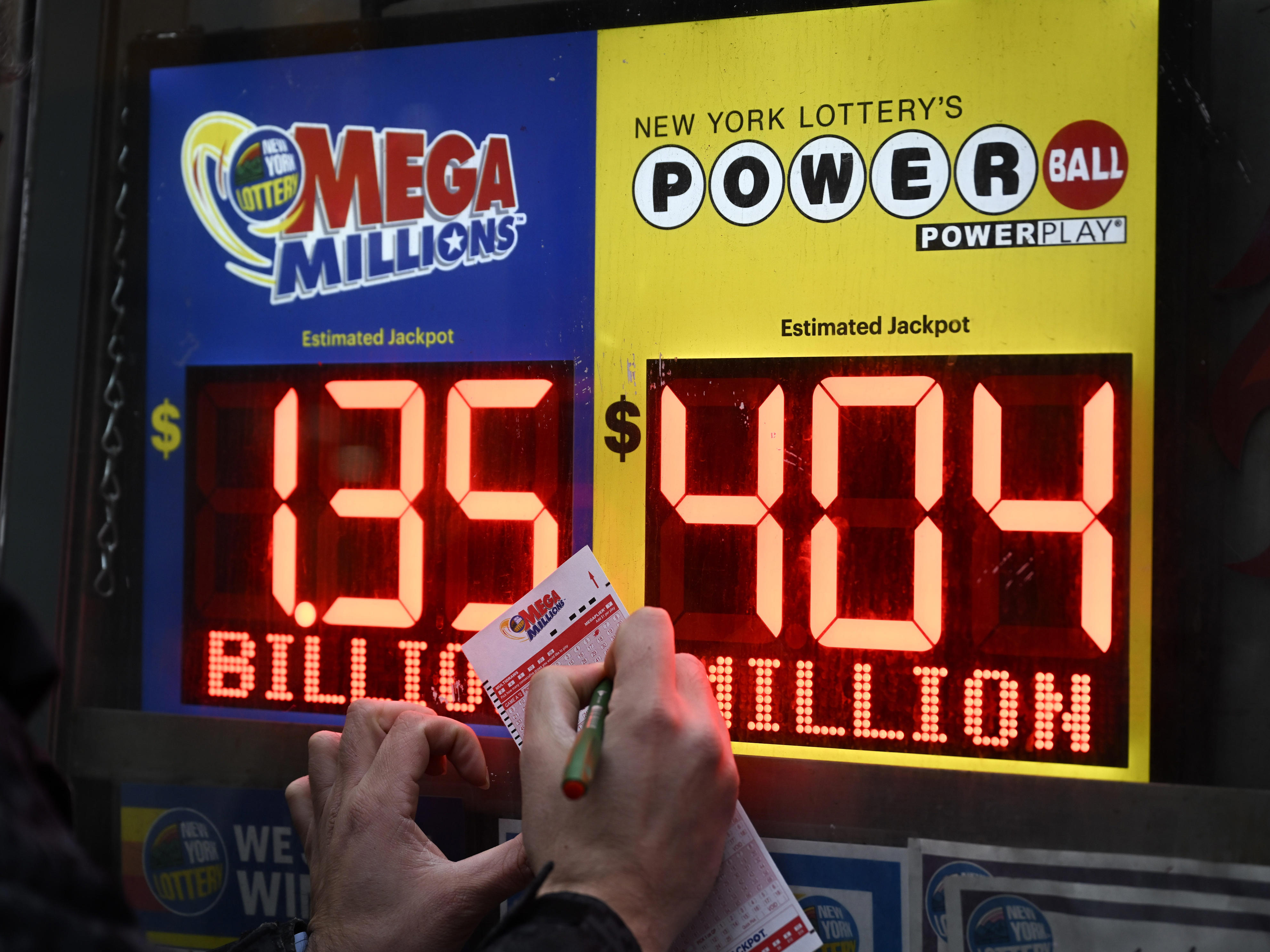 Mega Millions jackpot tops 1 billion, making it one of the largest