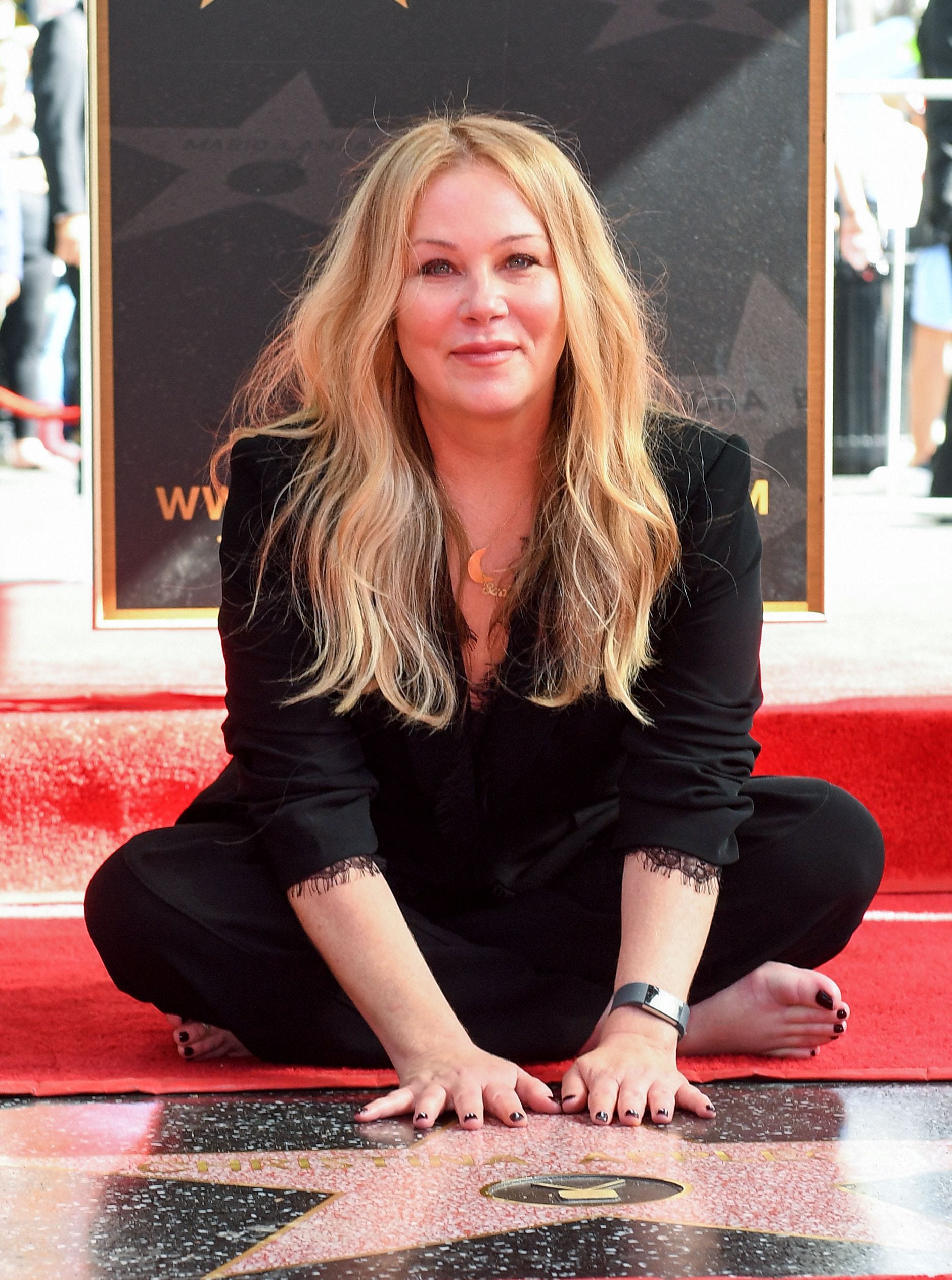 "Dead to Me" star Christina Applegate <a href="https://www.usatoday.com/story/entertainment/celebrities/2022/11/13/christina-applegate-last-role-dead-to-me-multiple-sclerosis/10691202002/">received her star on Nov. 14, 2022</a>. It was her first public appearance since she revealed her multiple sclerosis diagnosis.