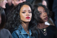 Rihanna Unterst tzt Bed rftige Gemeinden