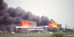  In 1993, a religious sect refused to cooperate with federal agents in Waco, Texas, after an initial raid ended with the deaths of 10 people. The ATF suspected the group were building a weapons arsenal and a local report found the group leader was sexually abusing children. The 51-day public standoff ended after an FBI tactic to force out members went haywire, killing 76 people. The Waco Siege — and how it ended — was one of the most public and shocking law enforcement standoffs in recent history.After a 51-day siege between federal agents and a religious group called the Branch Davidians, led by a man named David Koresh, federal agents blew holes in the compound's walls before pumping the building full of tear gas. They wanted to force the remaining Branch Davidians out. Instead, the compound caught alight and burned down, killing 76 people inside.It's been 30 years since one of the most public standoffs with the law ended in disaster. Here's how the tragedy unfolded.Read the original article on Insider