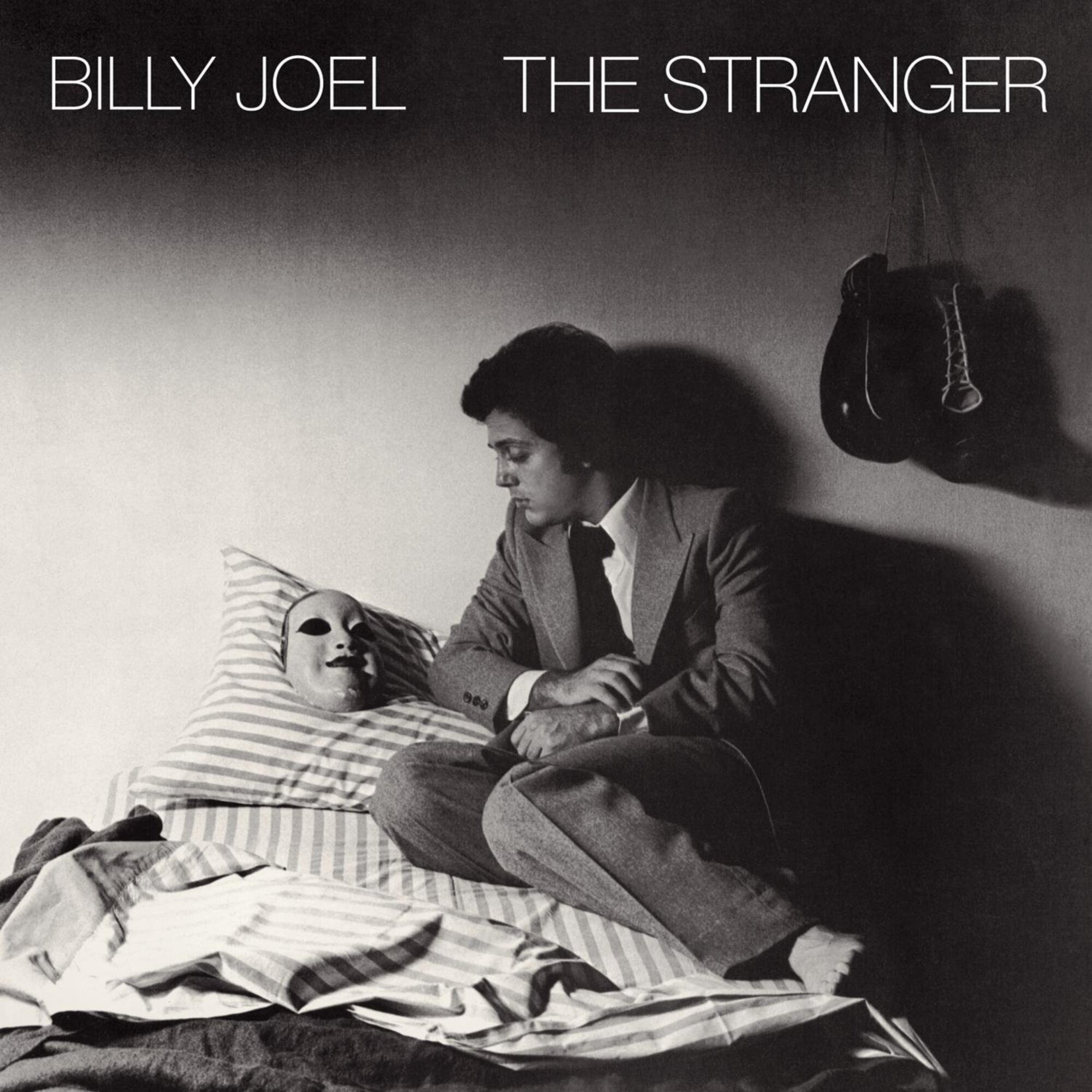 <p>Het vijfde album van Billy Joel werd geproduceerd door Phil Ramone en was de kwalitatieve sprong die de zanger nodig had. Sterker nog, ze bleven een groot deel van de jaren tachtig samenwerken. Legendarische nummers als 'Just the way you are', 'She's always a woman' en 'Movin' out' bevinden zich op dit album.</p>