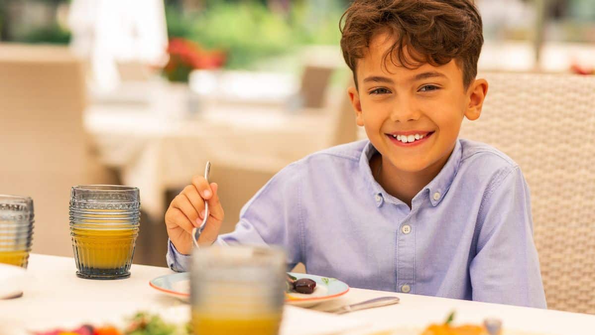 <p>A quick online search will tell you which local restaurants let kids eat for free. Typically, you can get one free kid’s meal per adult entree purchased, but the rules will vary per restaurant. Don’t forget to stack your savings using coupon codes and free gift cards.</p>