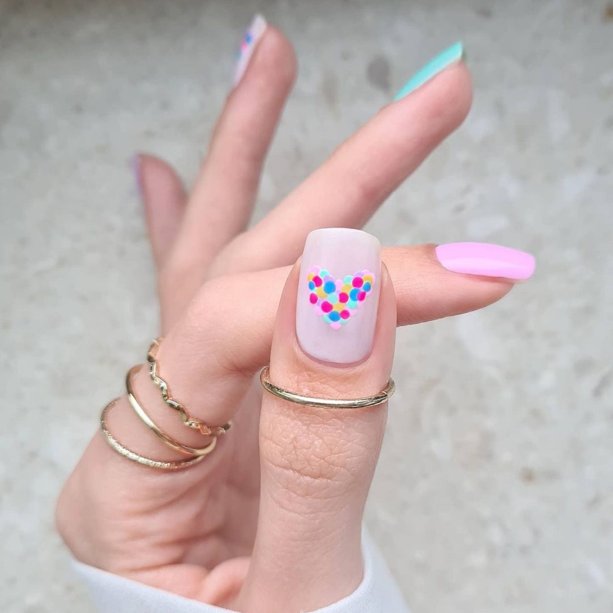 20 diseños de uñas para darle la bienvenida al día de san valentín antes que nadie